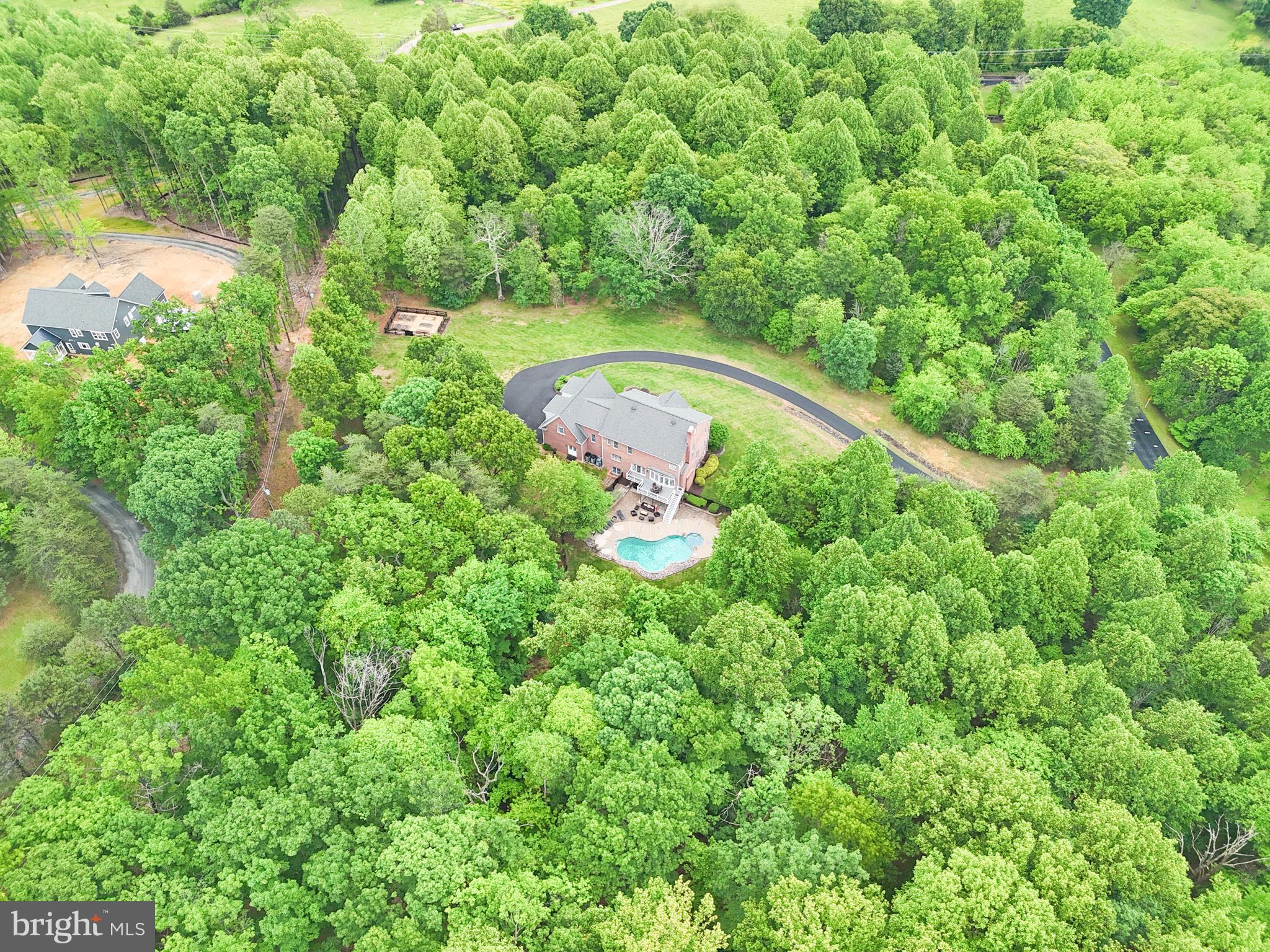 THUNDER OAK - Residential