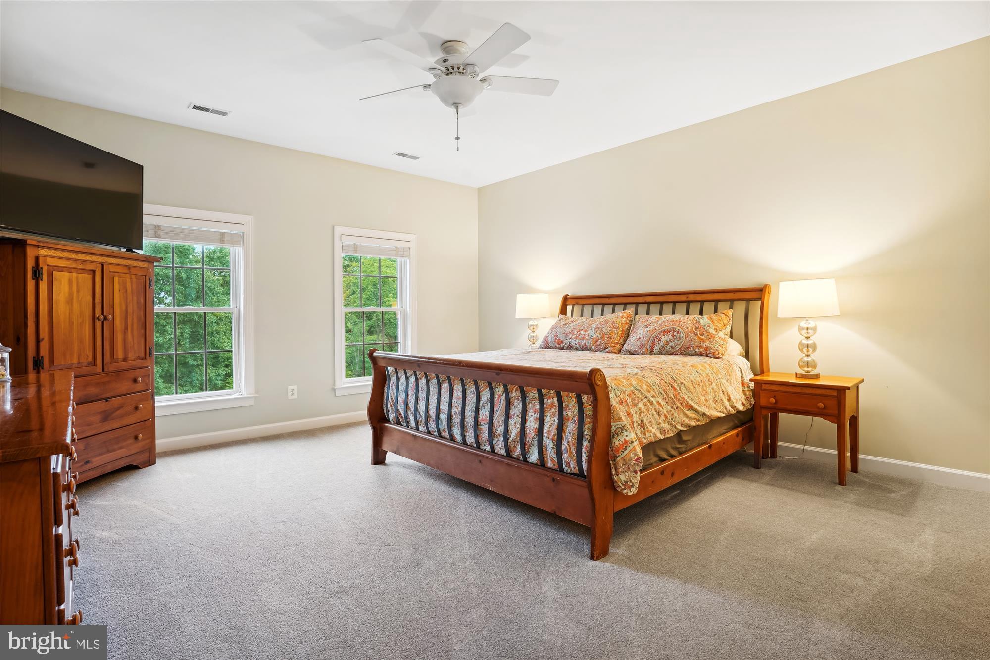 THUNDER OAK - Residential