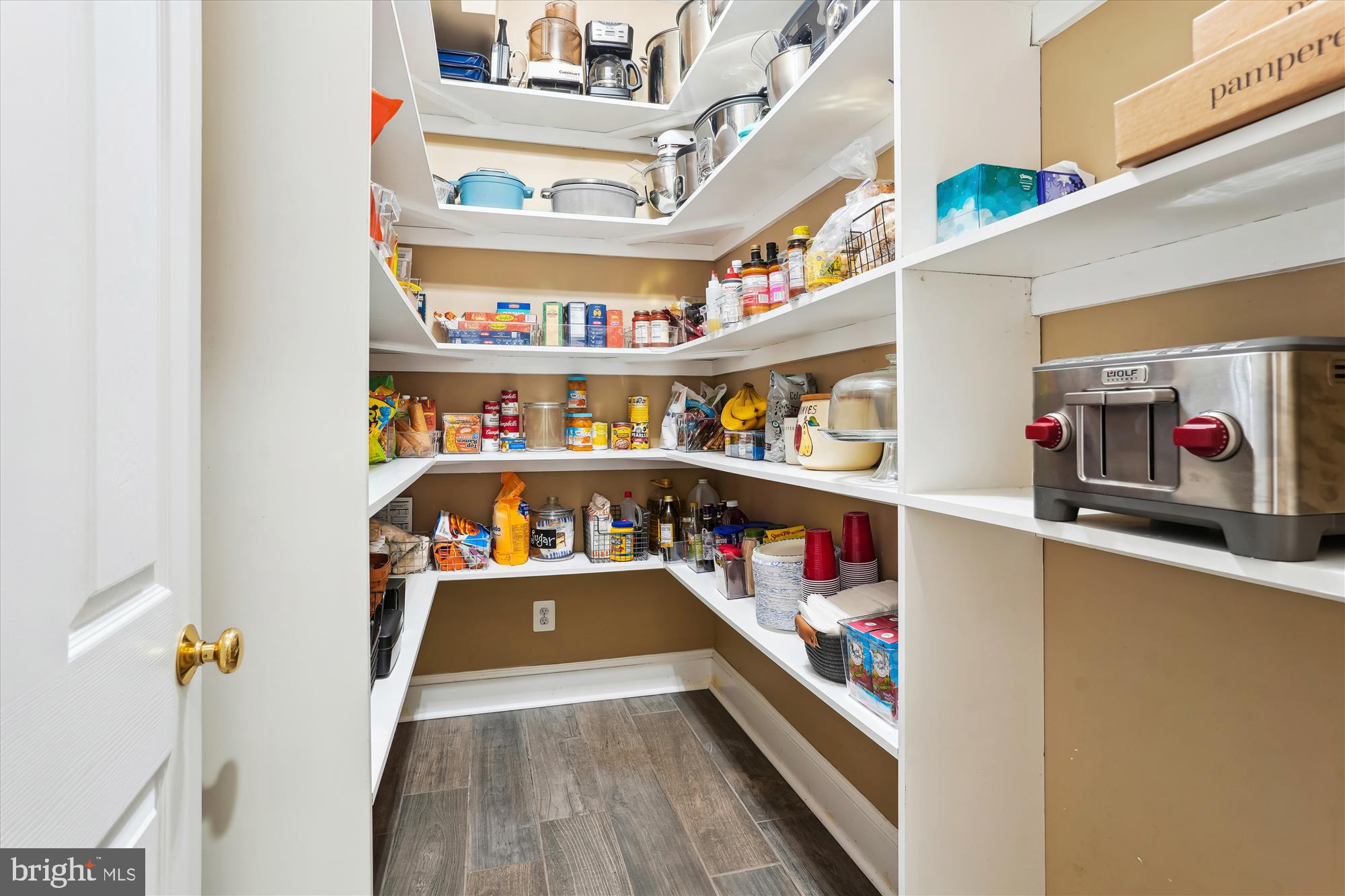 THUNDER OAK - Residential