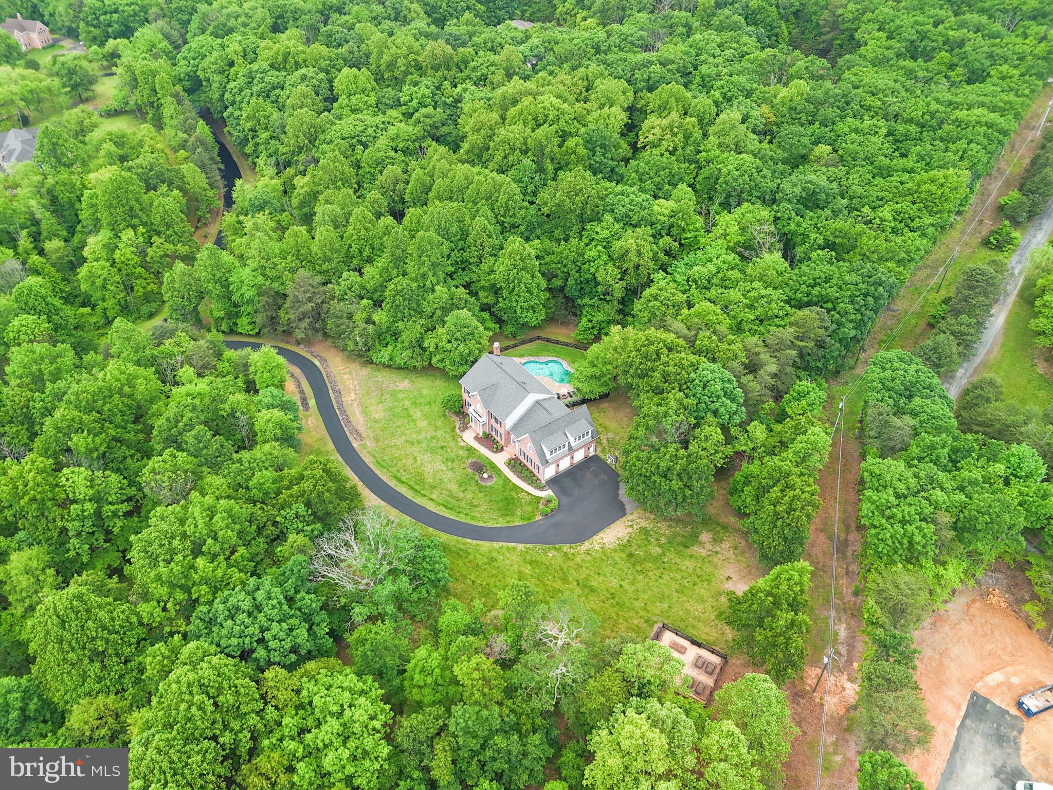 THUNDER OAK - Residential