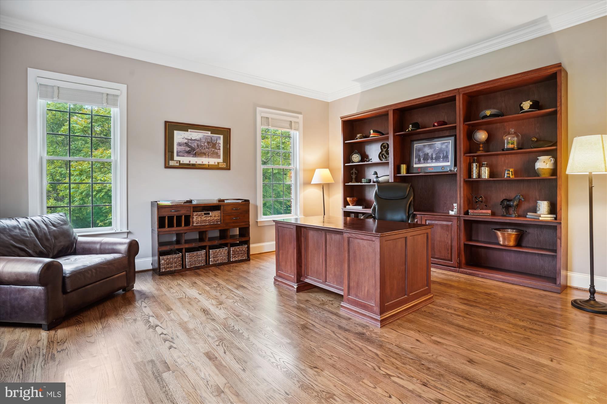 THUNDER OAK - Residential