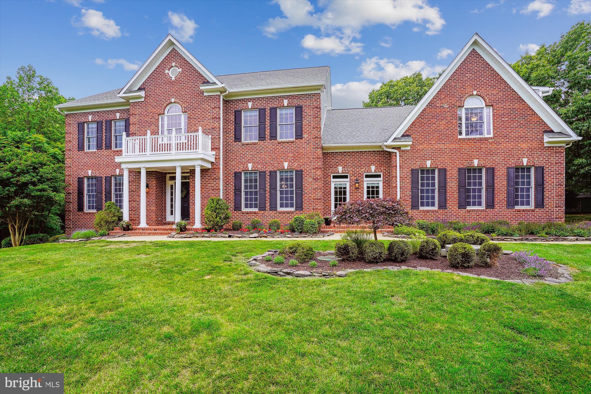 THUNDER OAK - Residential