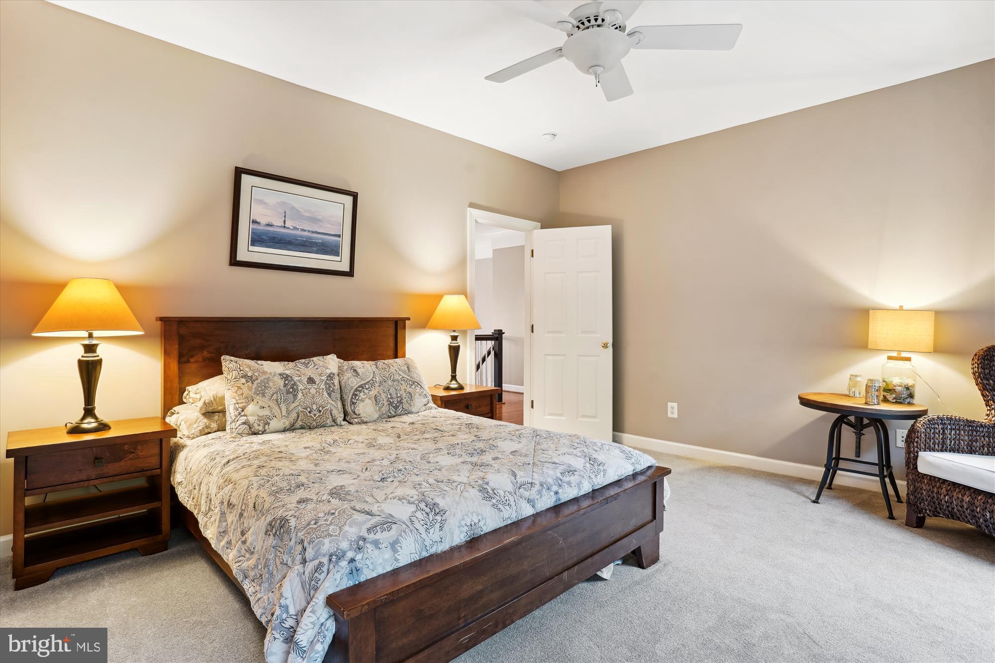 THUNDER OAK - Residential