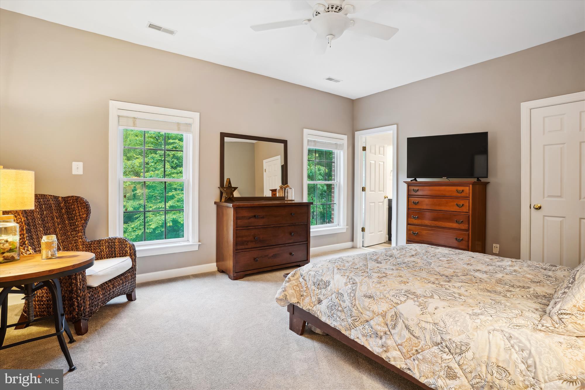 THUNDER OAK - Residential