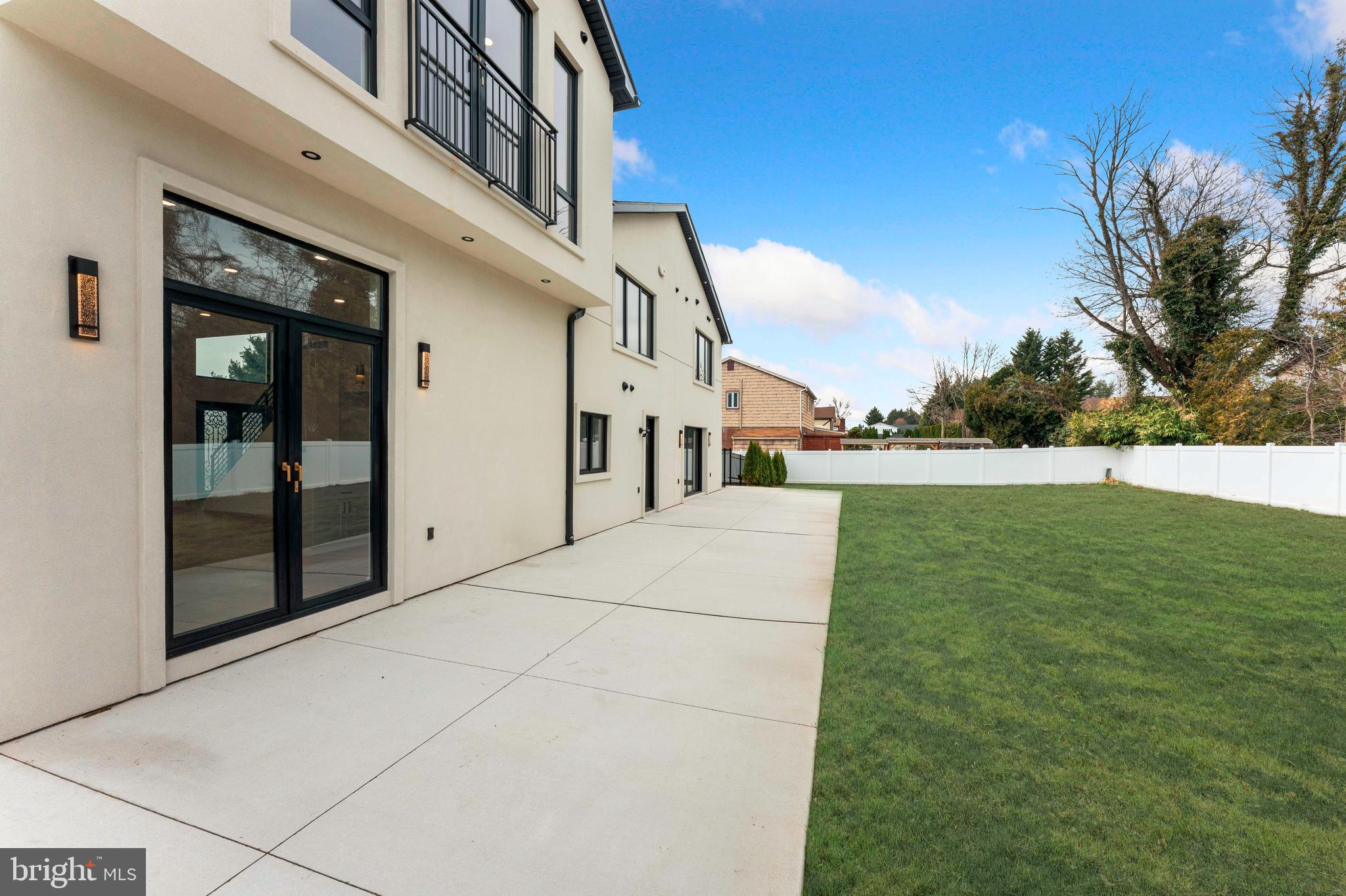 JUSTA FARMS - Residential