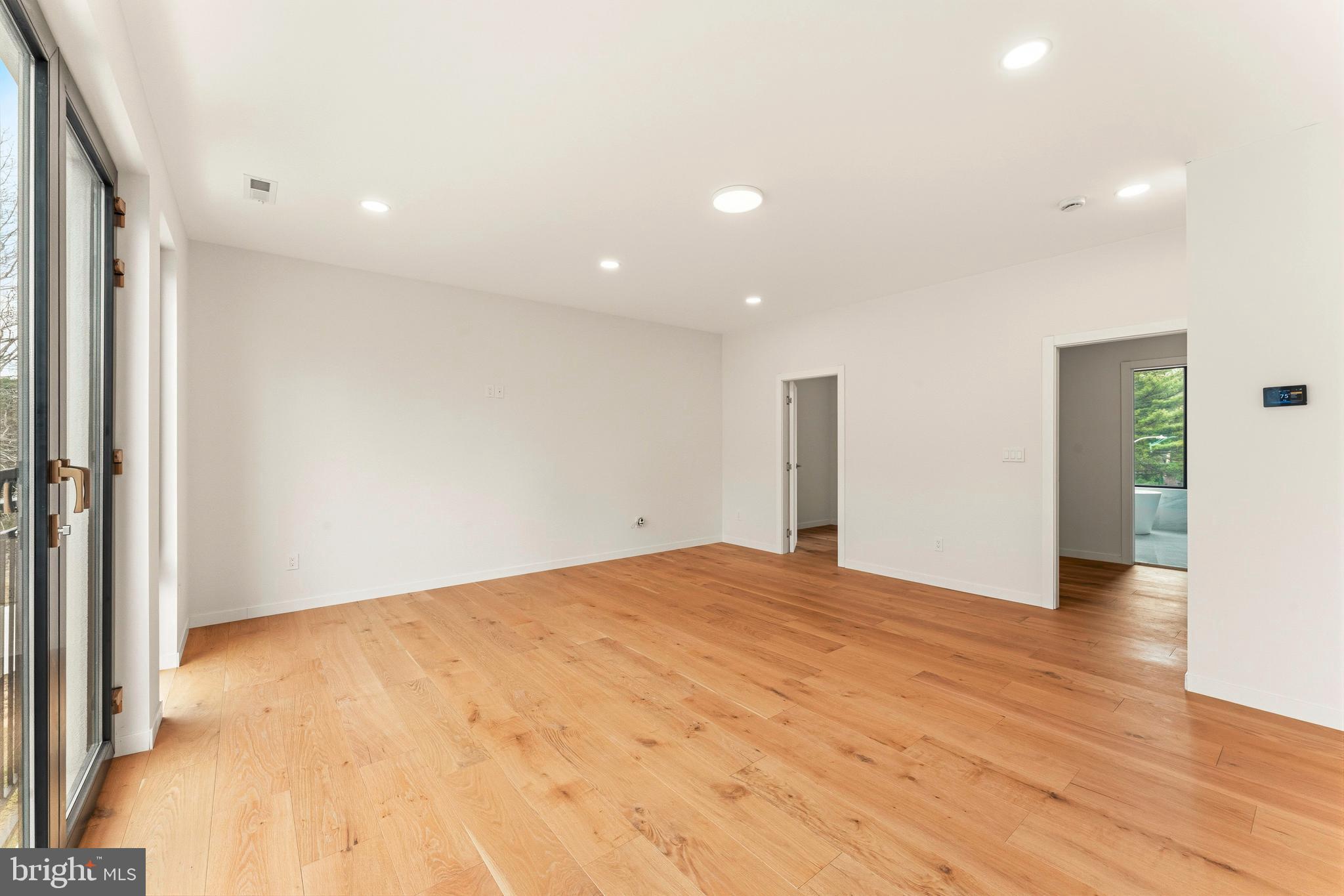 JUSTA FARMS - Residential