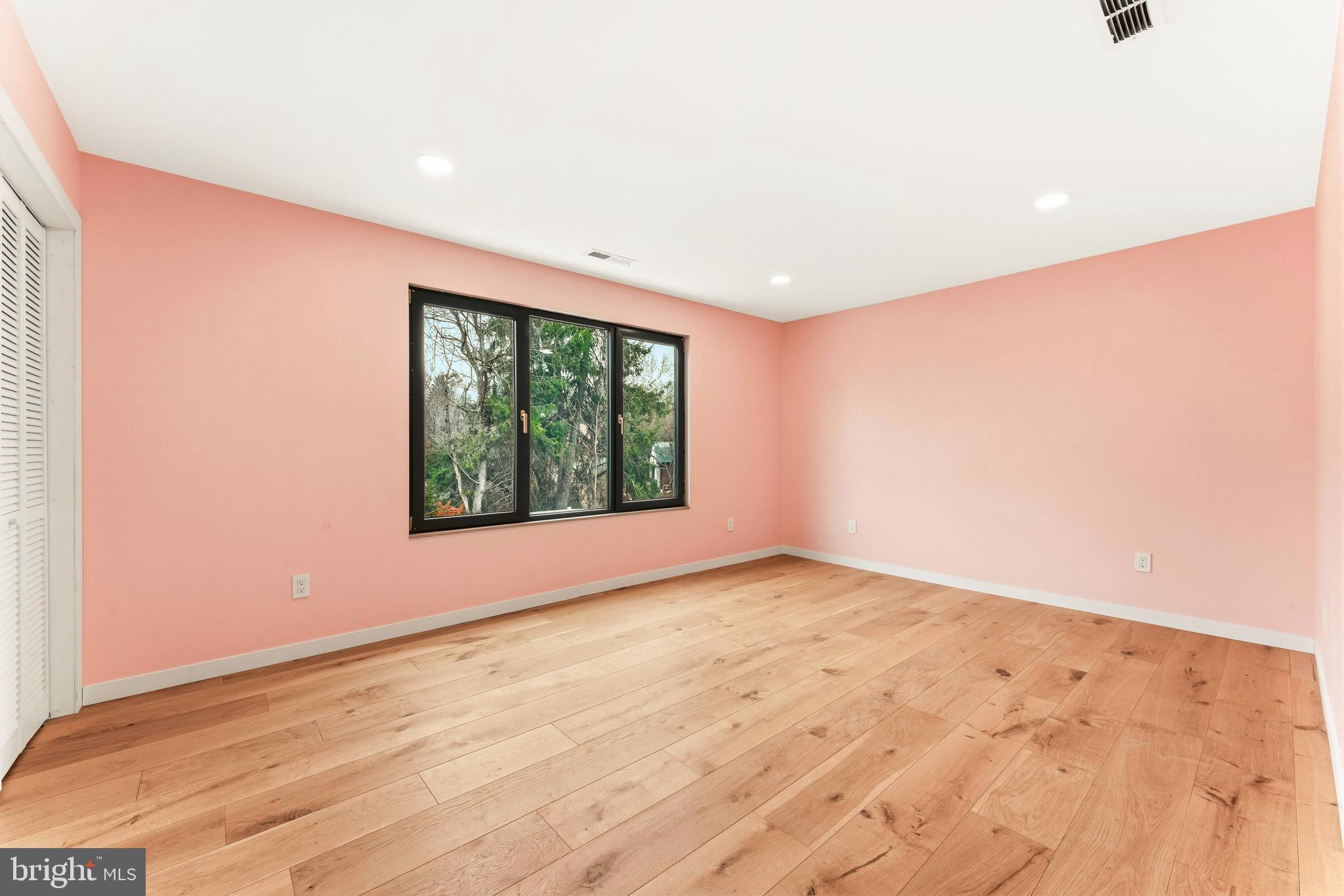 JUSTA FARMS - Residential