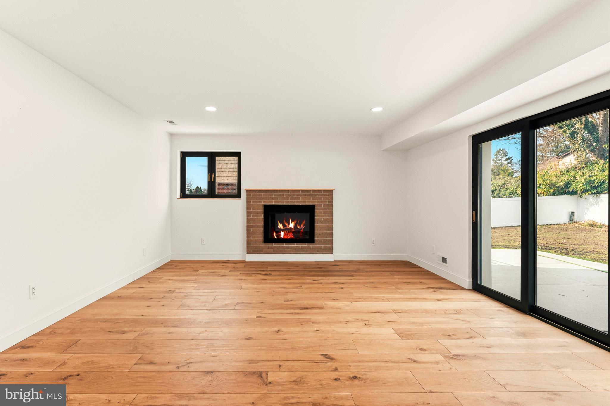 JUSTA FARMS - Residential