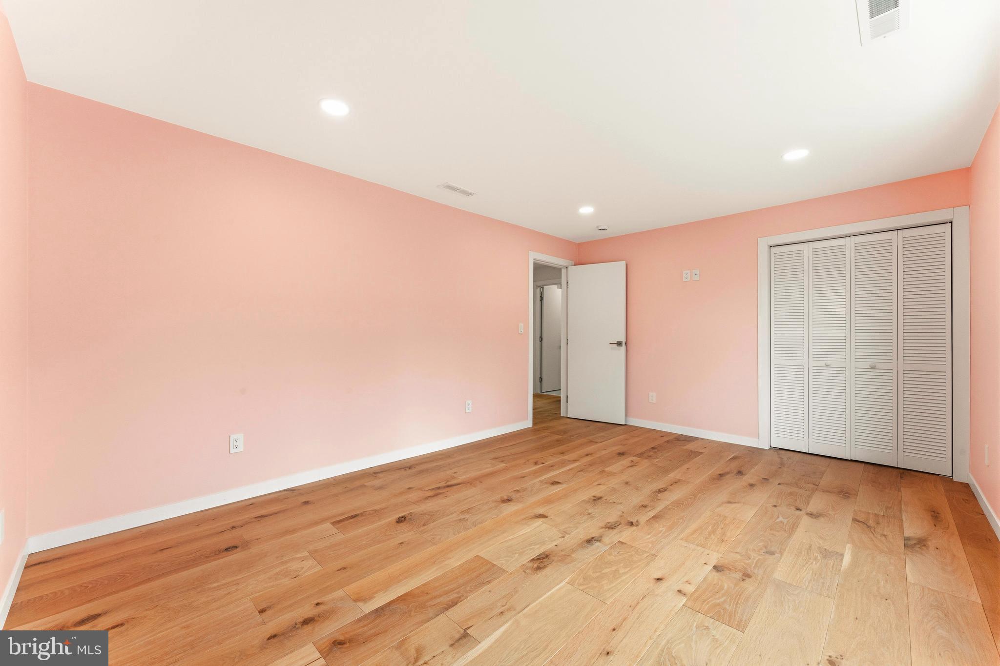 JUSTA FARMS - Residential