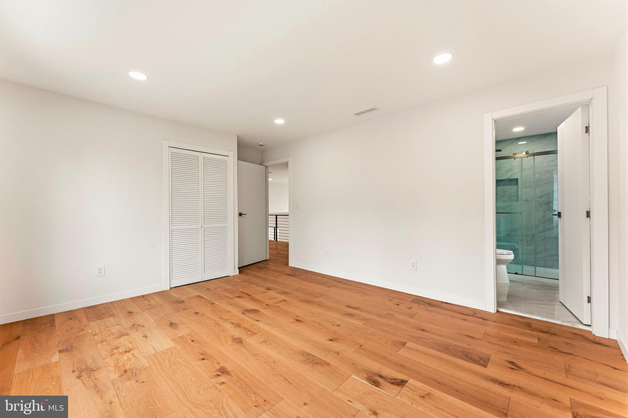 JUSTA FARMS - Residential