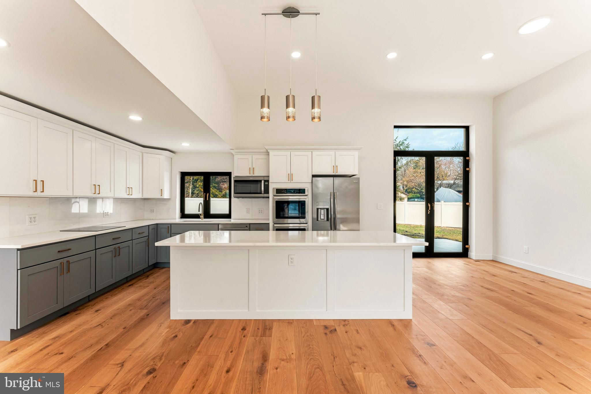 JUSTA FARMS - Residential