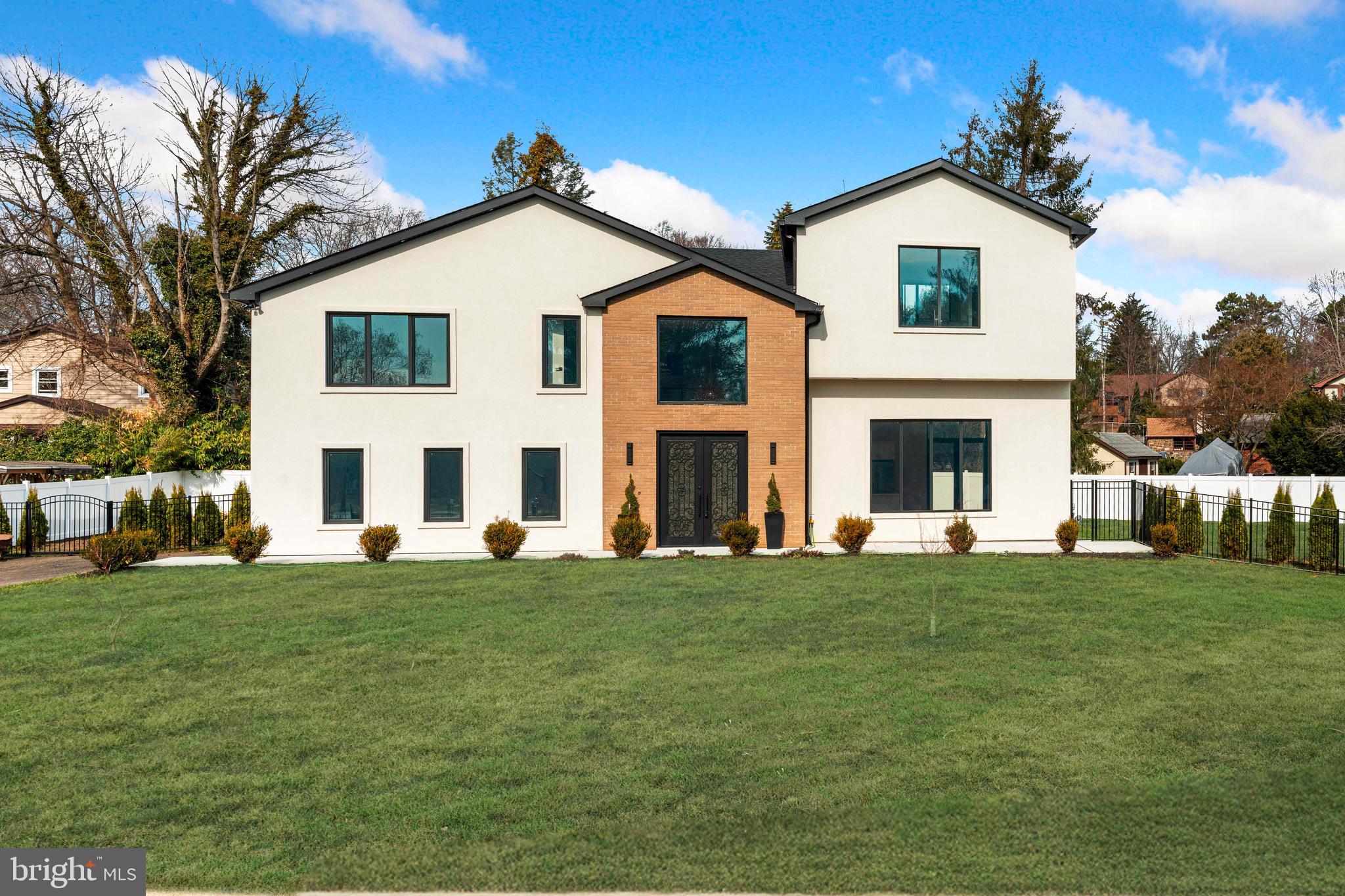 JUSTA FARMS - Residential