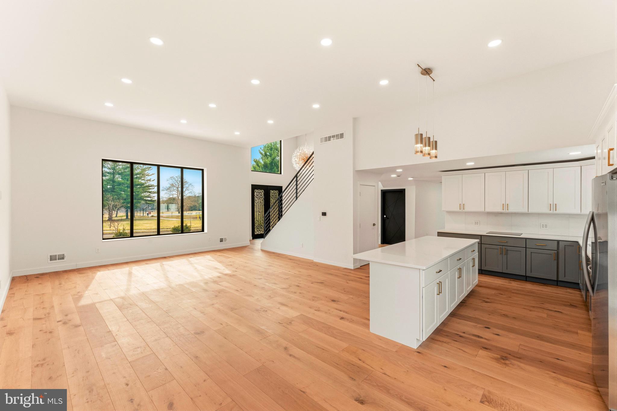 JUSTA FARMS - Residential