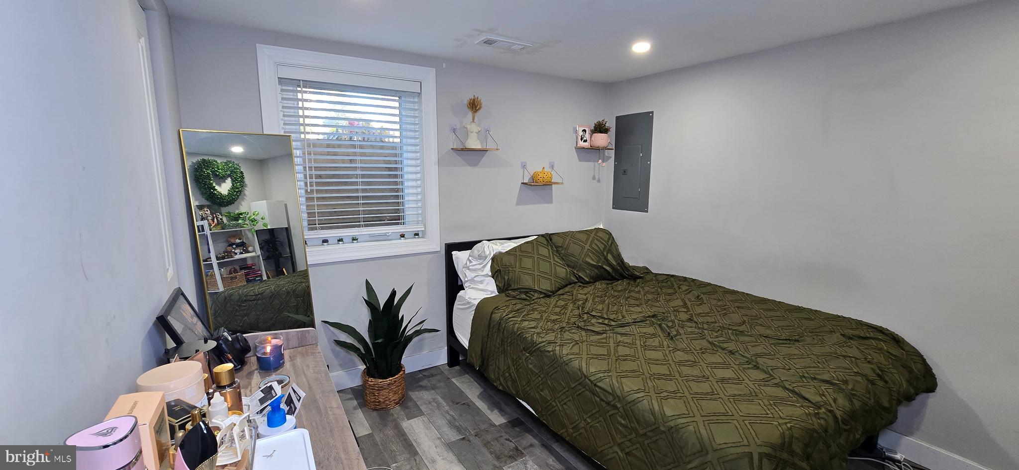 WOODLAWN - Residential Lease