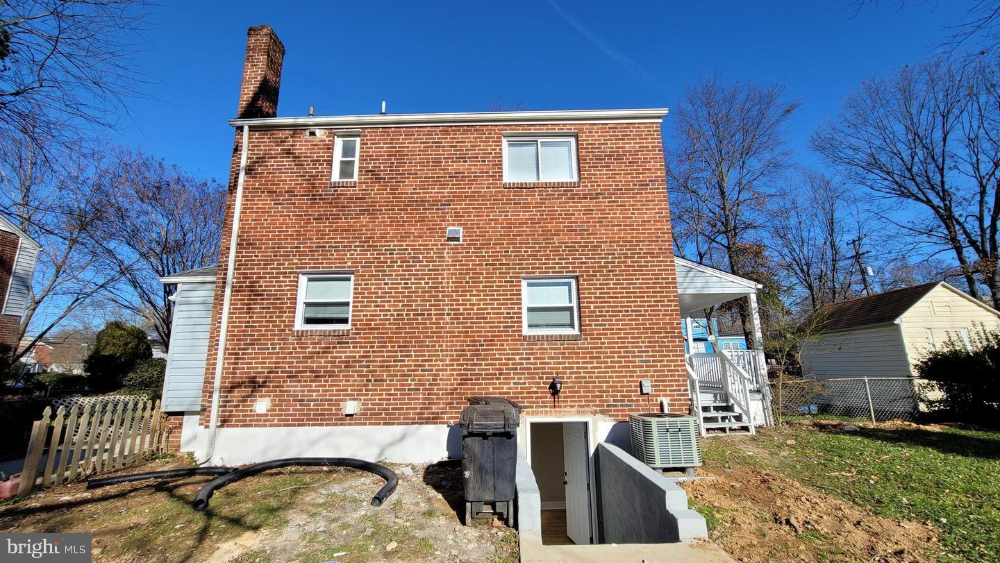 WOODLAWN - Residential Lease