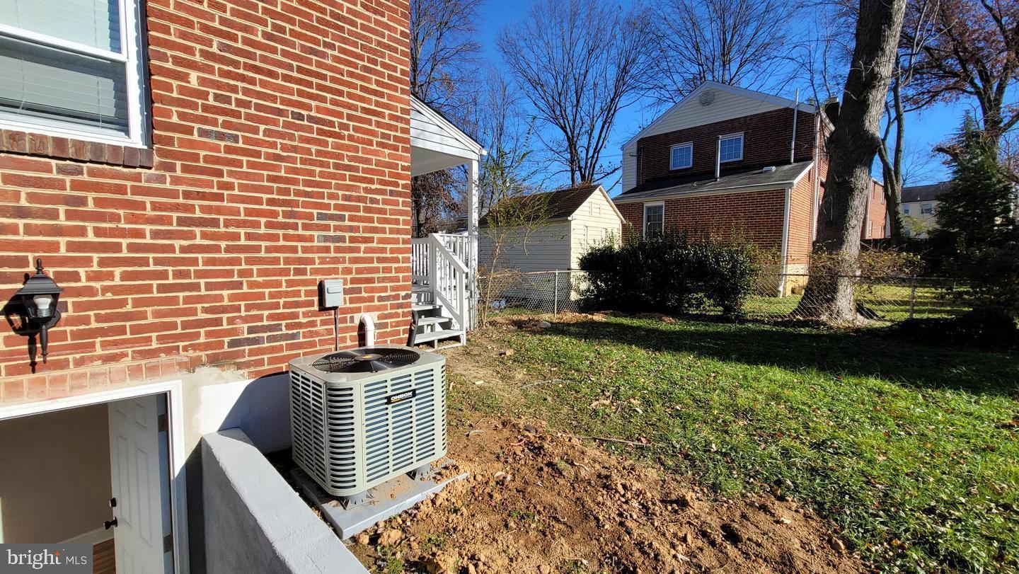 WOODLAWN - Residential Lease