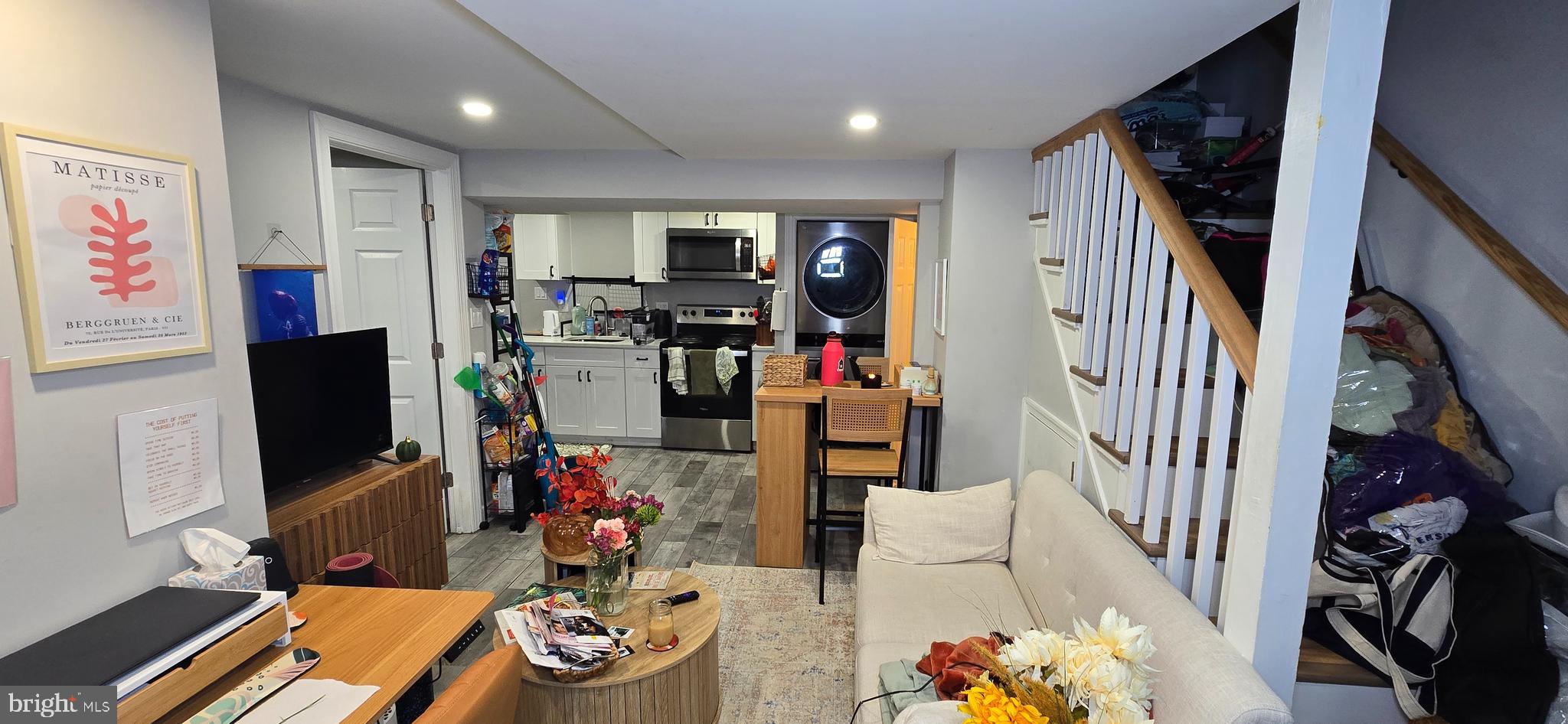 WOODLAWN - Residential Lease