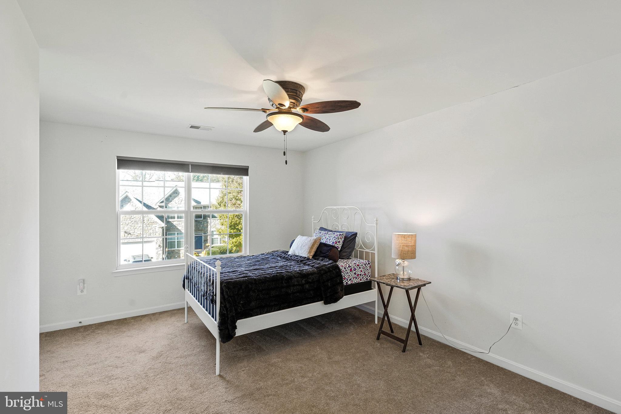 EAGLES POINTE - Residential