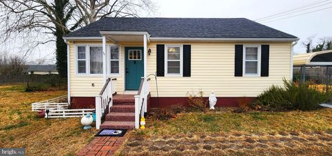 Homes For Sale - 229 Maury Avenue<br/> BOWLING GREEN, VA 22427