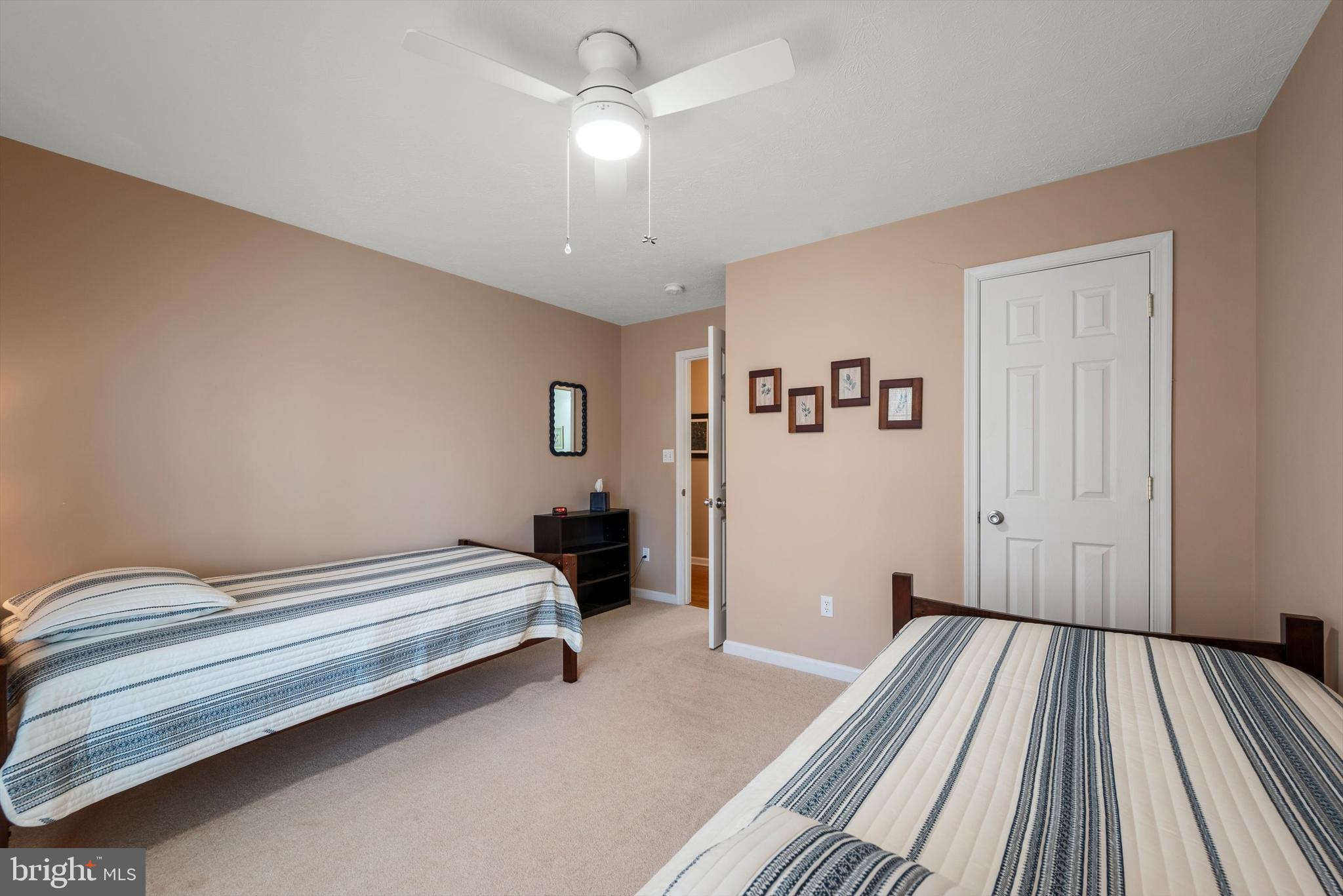 LAKE HOLIDAY ESTATES - Residential