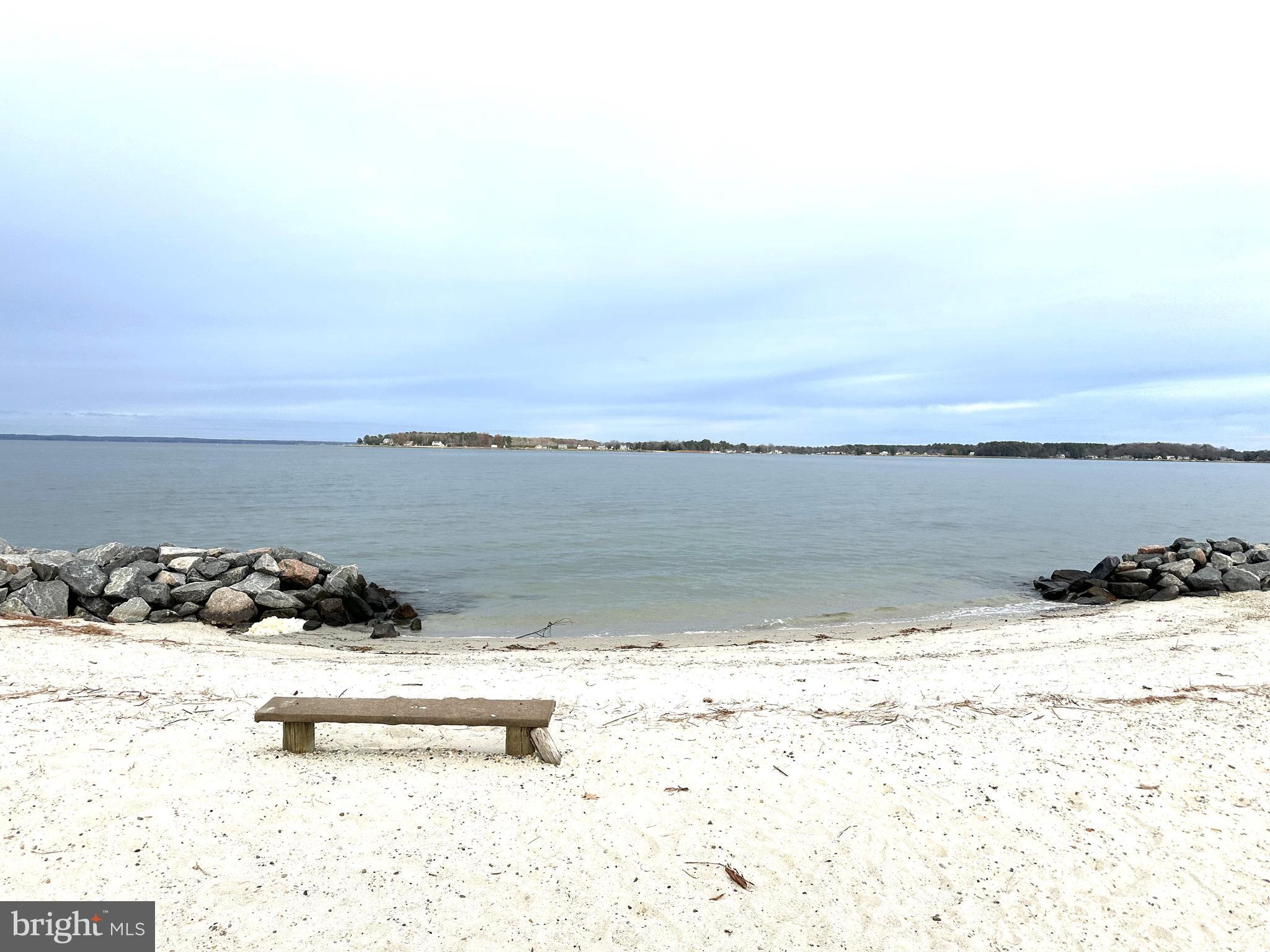 CABIN POINT / GLEBE HARBOR - Land