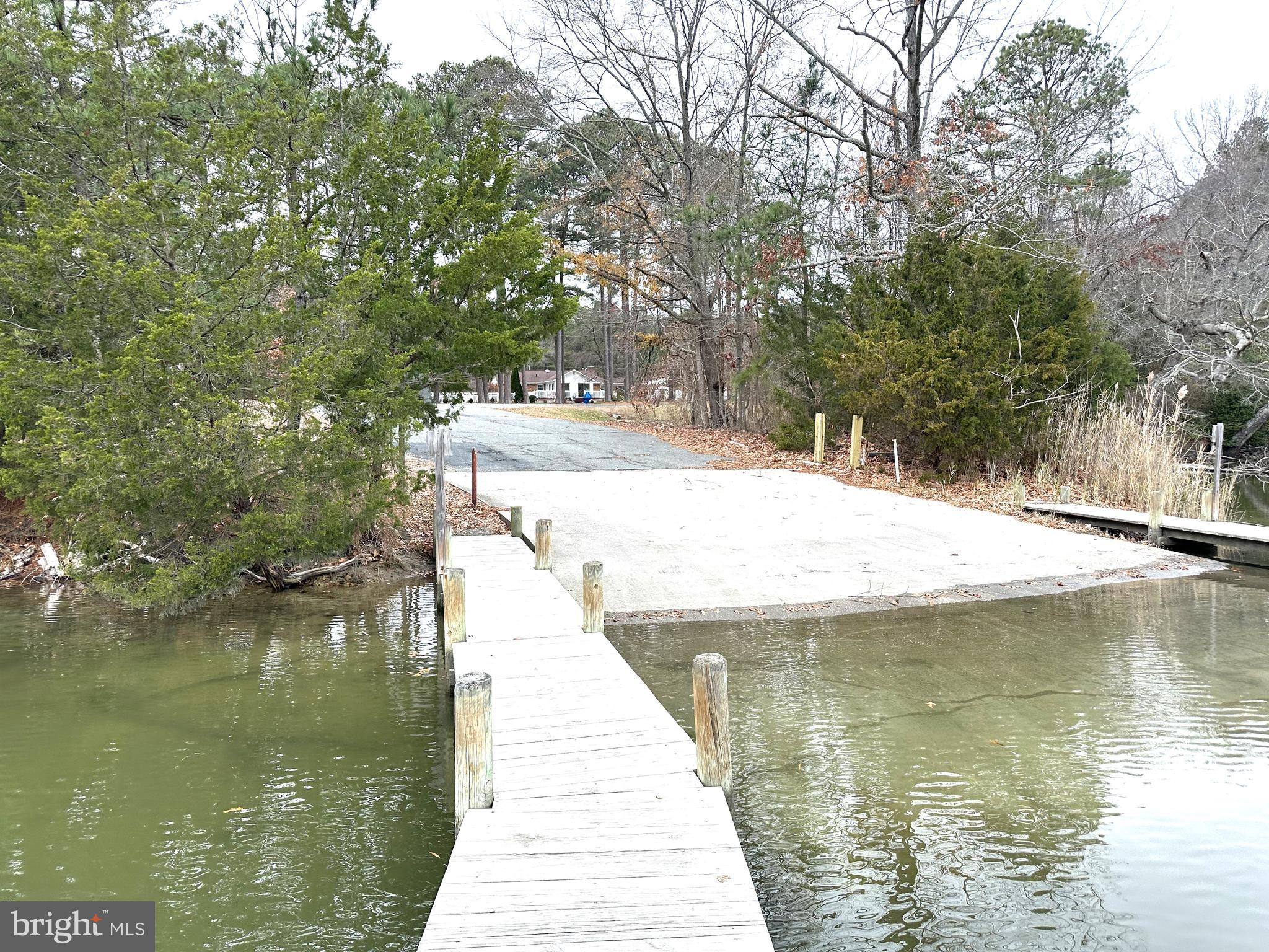 CABIN POINT / GLEBE HARBOR - Land