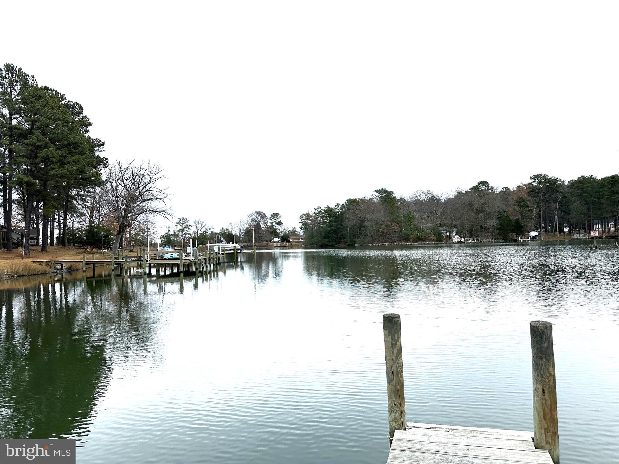 CABIN POINT / GLEBE HARBOR - Land