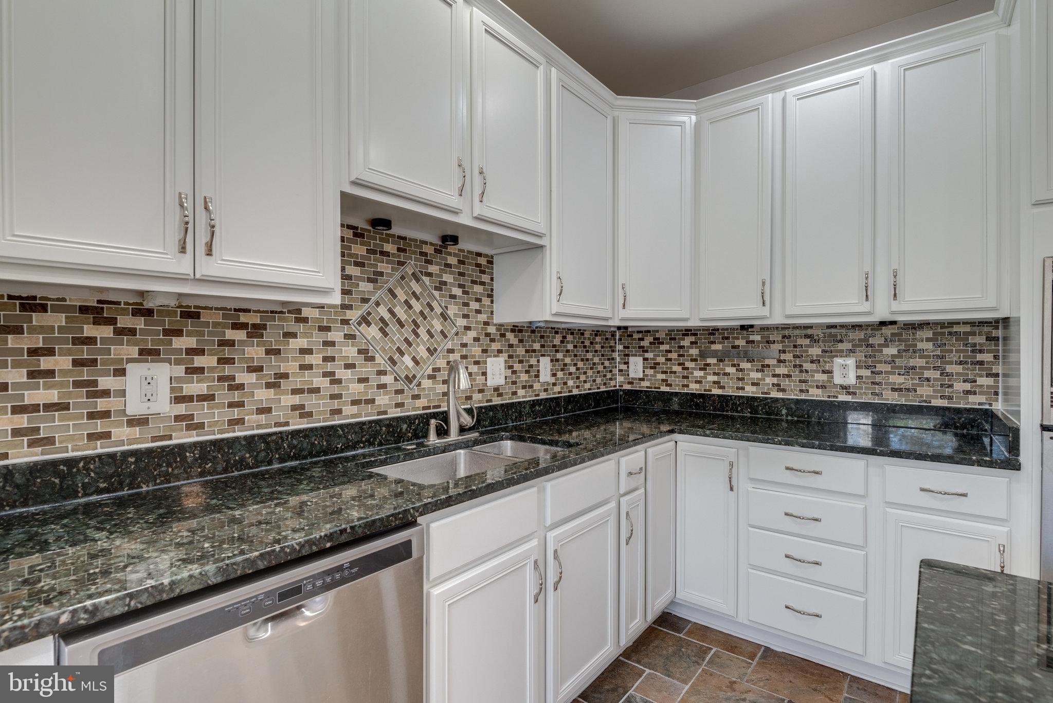 BELMONT LAND BAY - Residential Lease