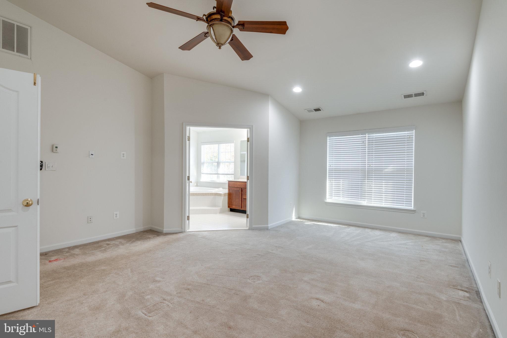 BELMONT LAND BAY - Residential Lease