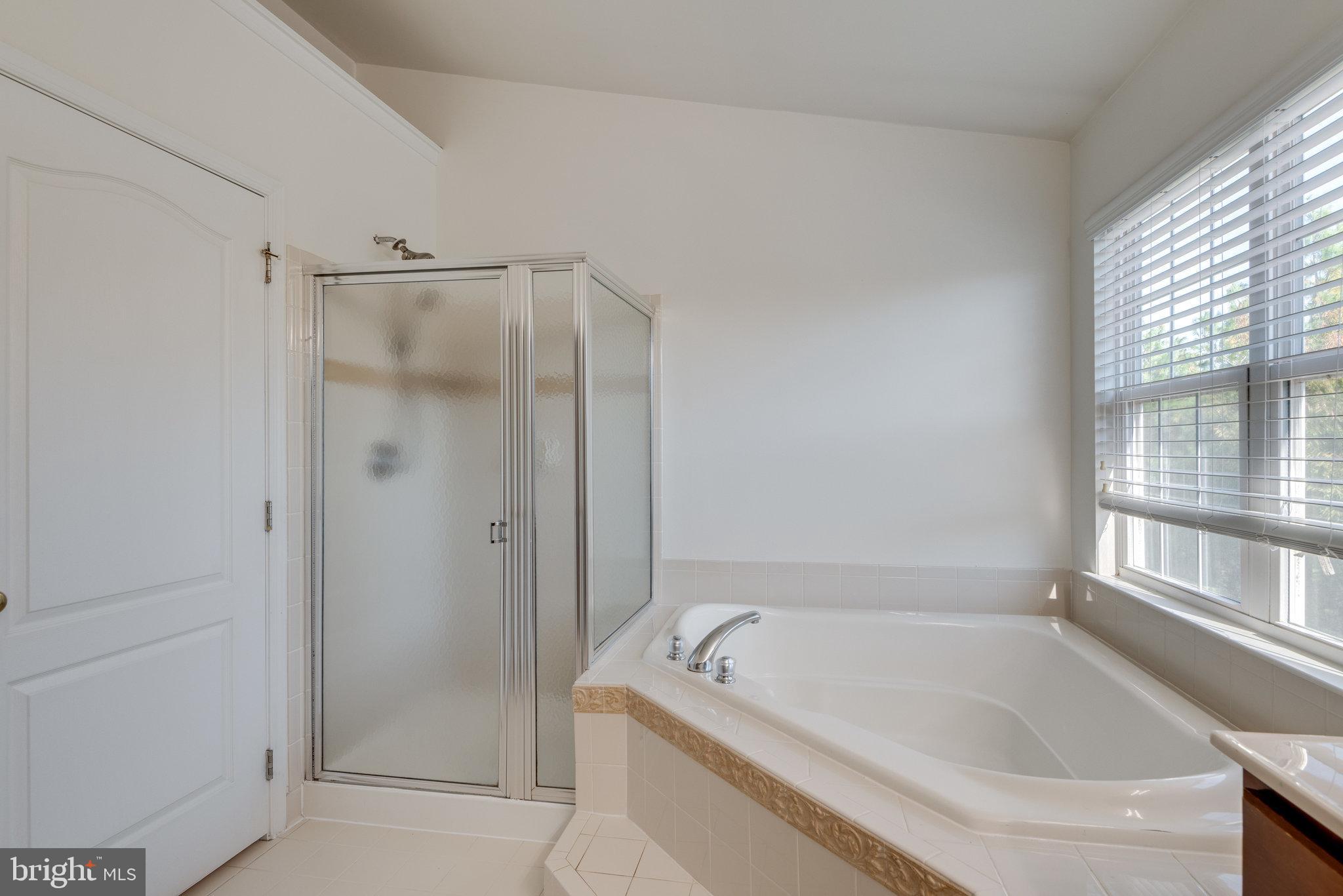 BELMONT LAND BAY - Residential Lease