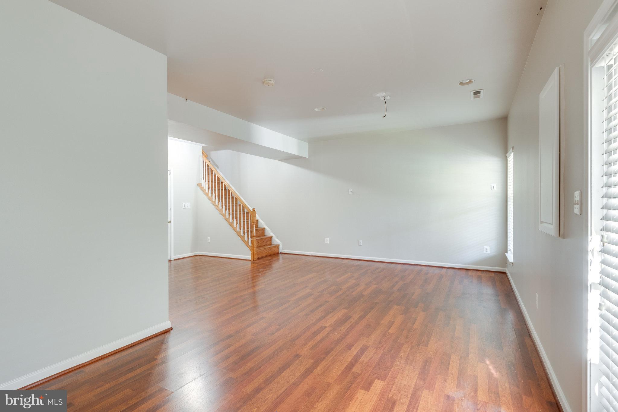 BELMONT LAND BAY - Residential Lease