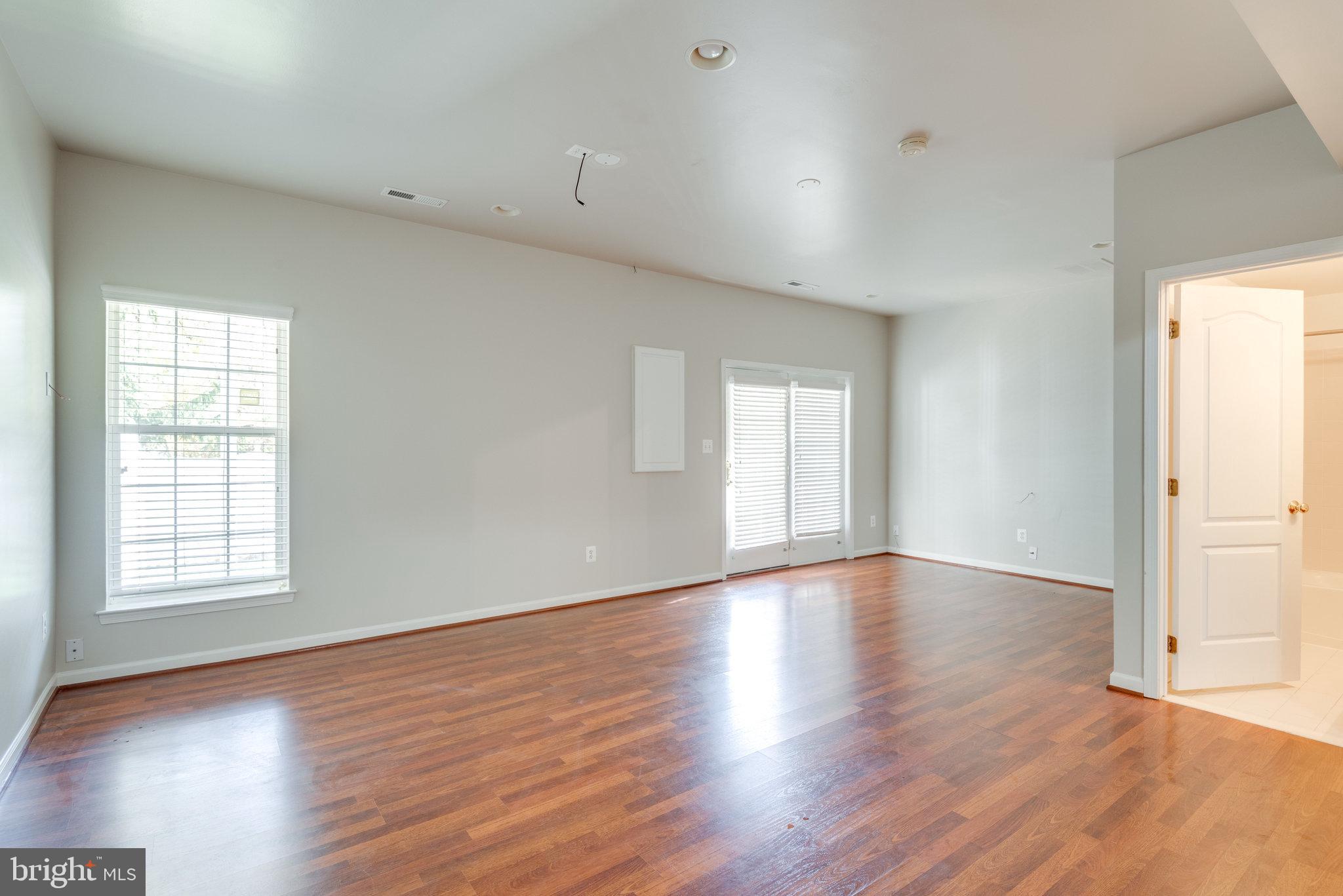 BELMONT LAND BAY - Residential Lease