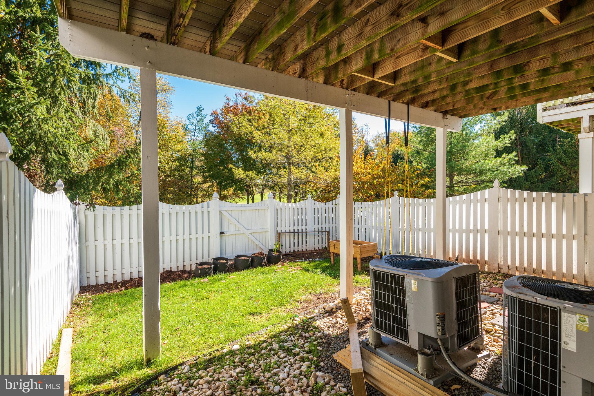 BELMONT LAND BAY - Residential Lease