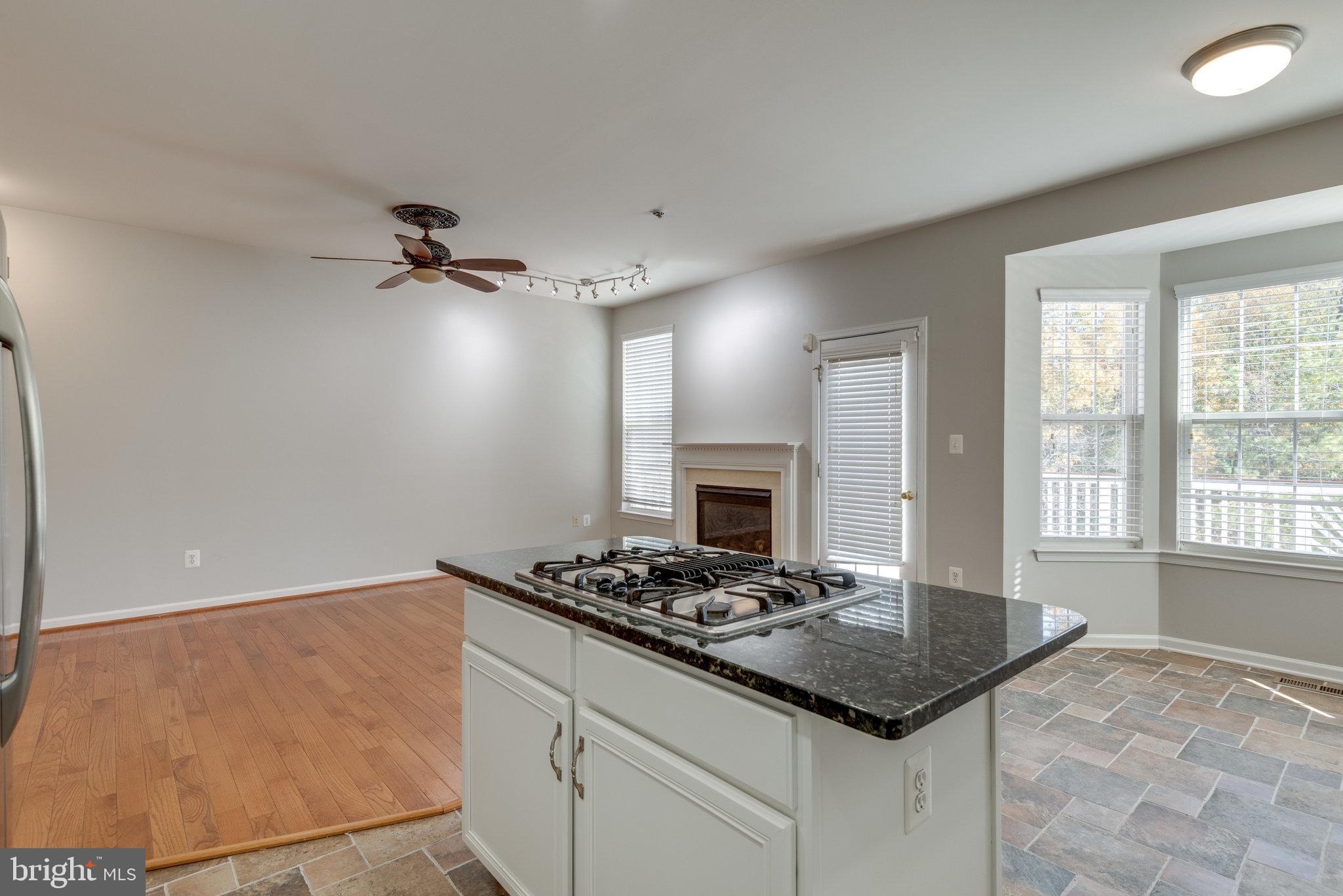 BELMONT LAND BAY - Residential Lease