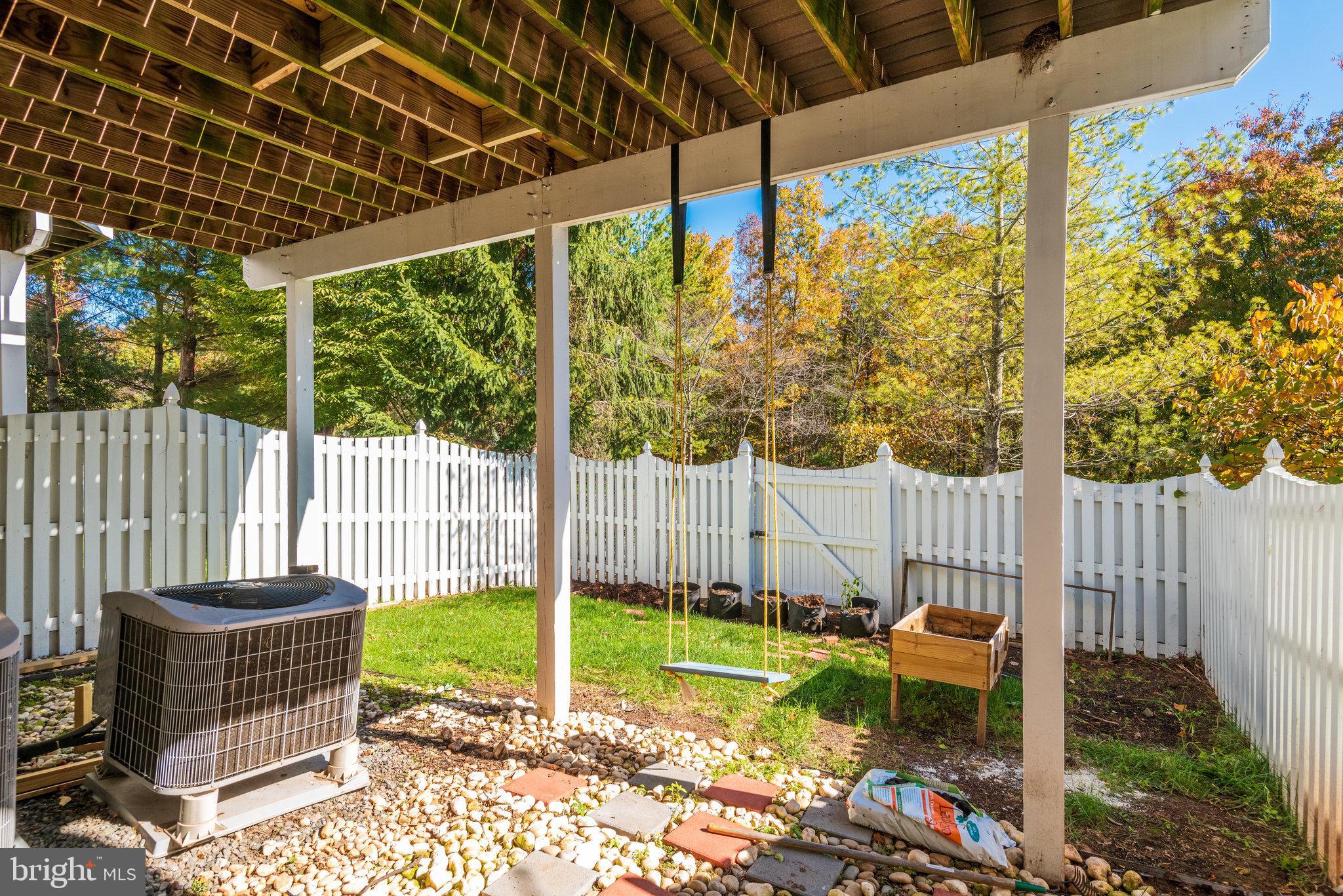 BELMONT LAND BAY - Residential Lease