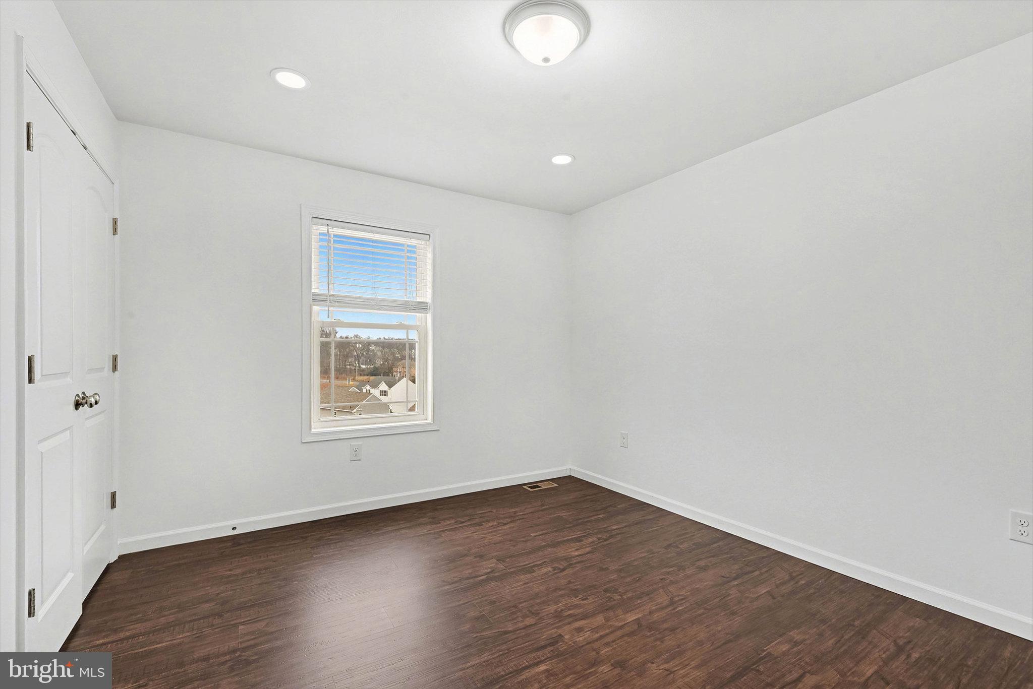 LEXINGTON ESTATES - Residential