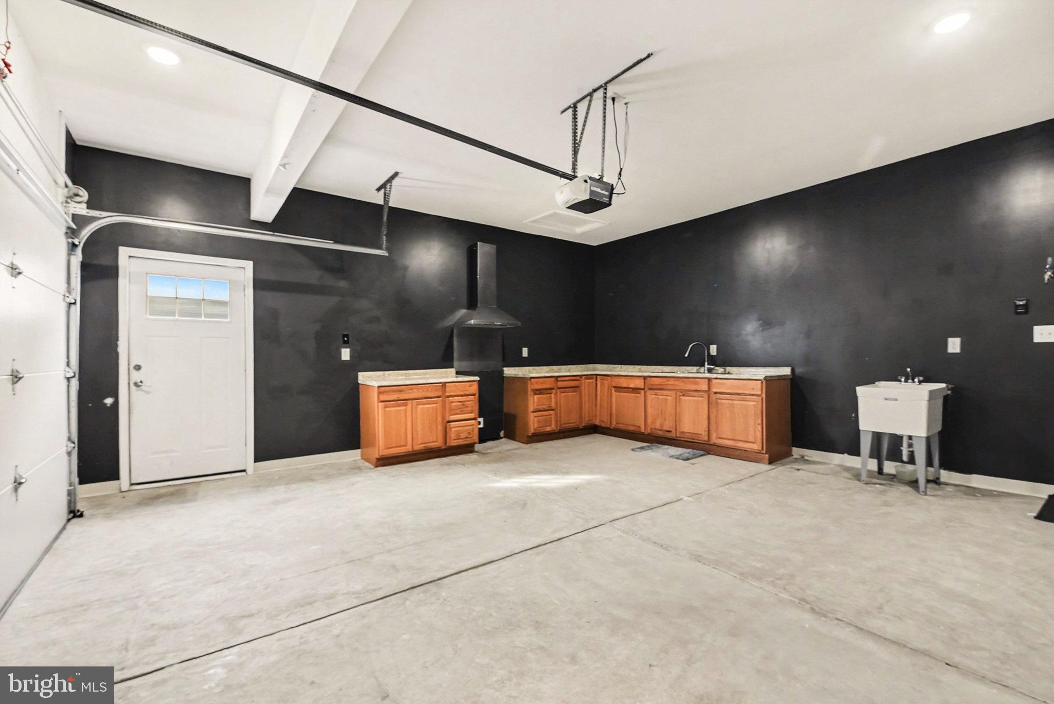 LEXINGTON ESTATES - Residential