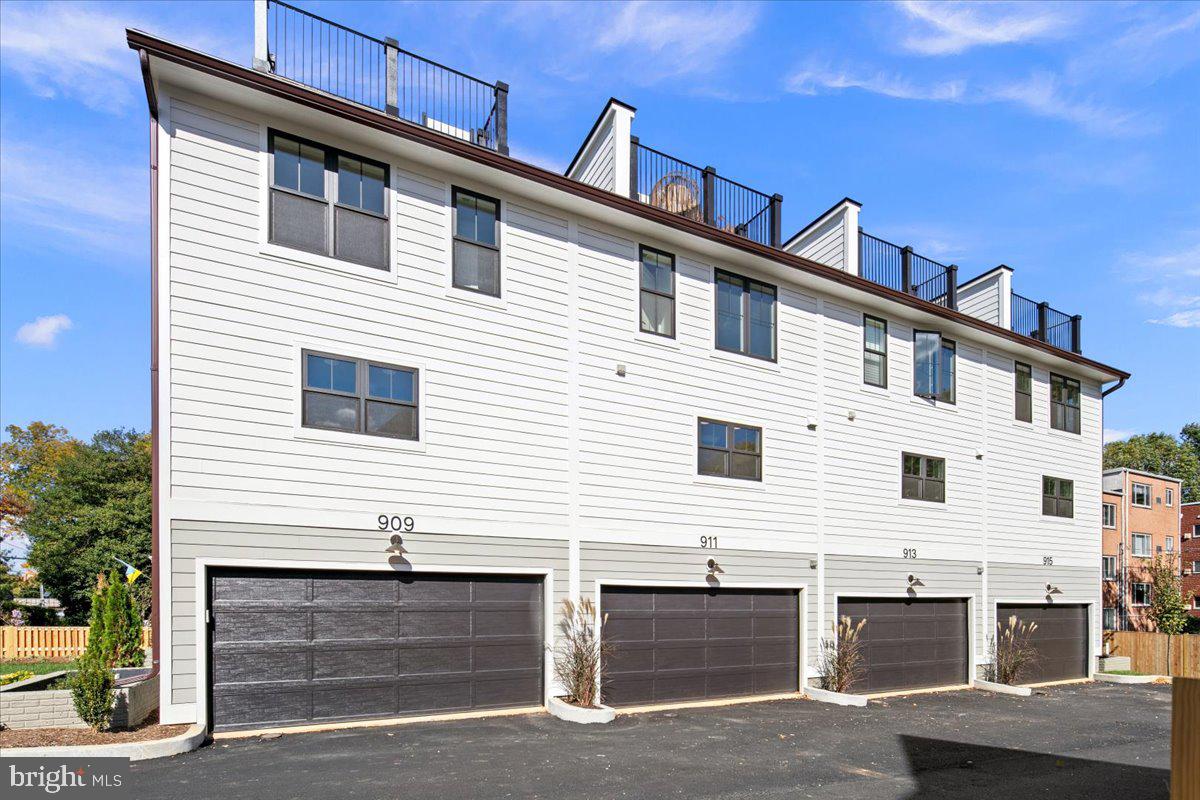 LYON PARK - Residential