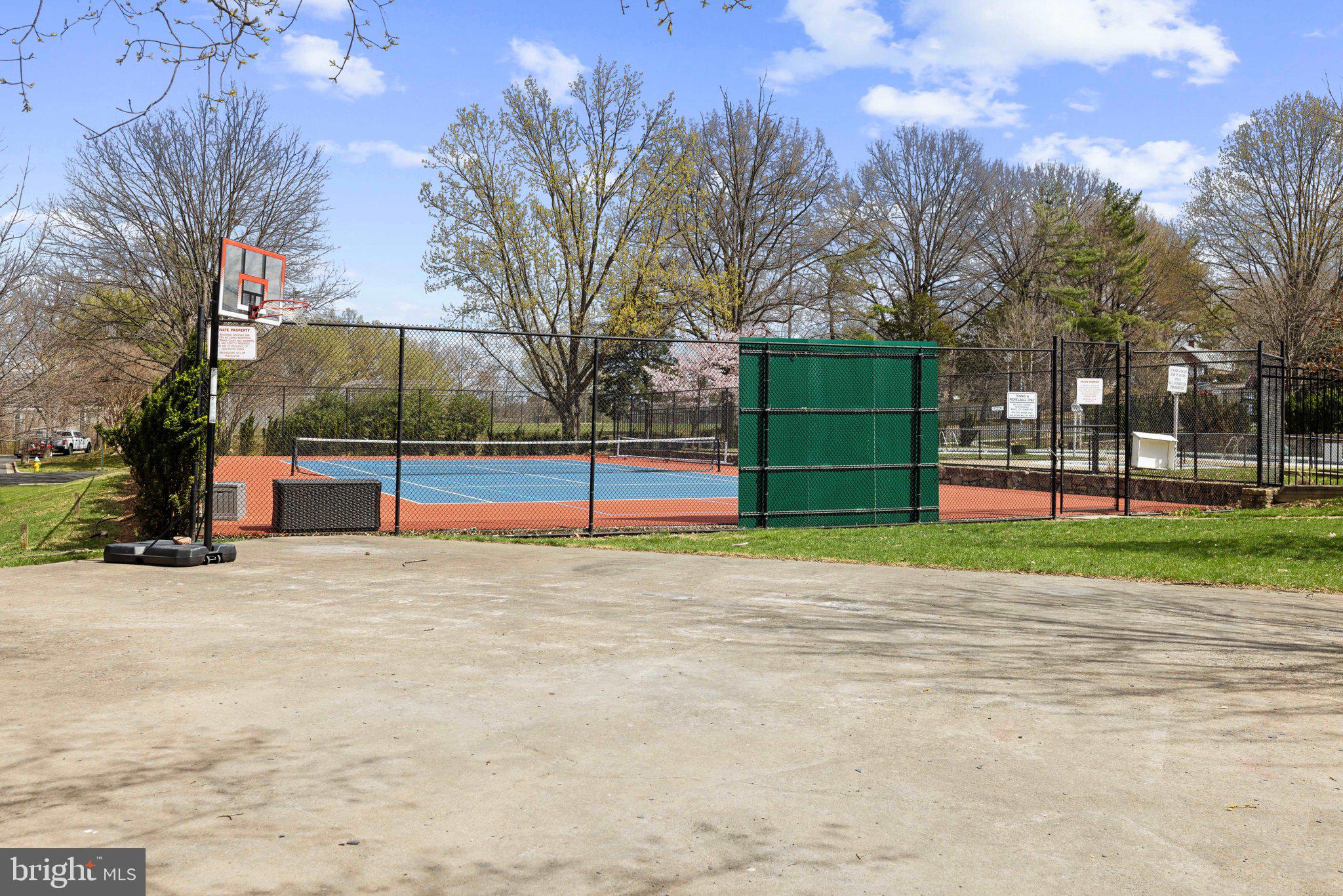 FAIRLINGTON GREEN - Residential