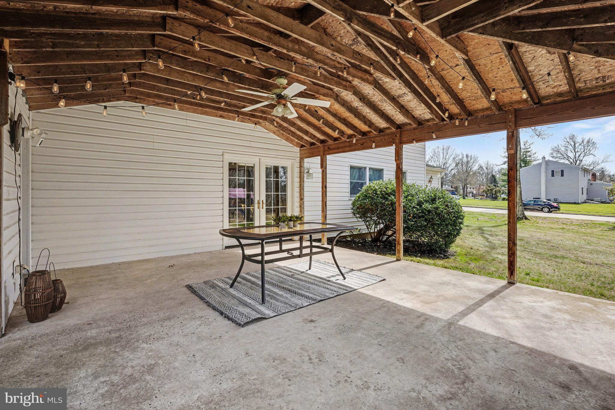 HATFIELD MANOR - Residential