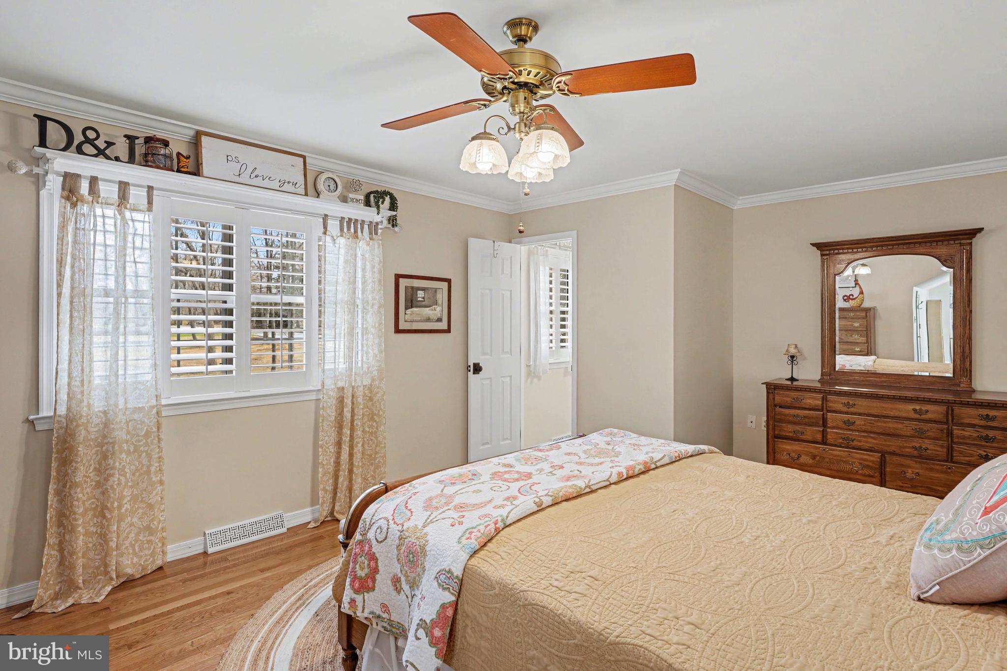 HATFIELD MANOR - Residential