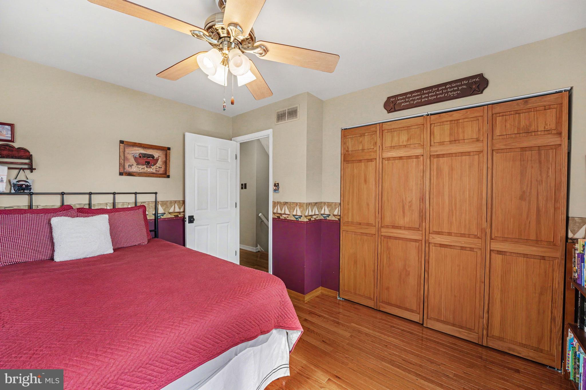 HATFIELD MANOR - Residential