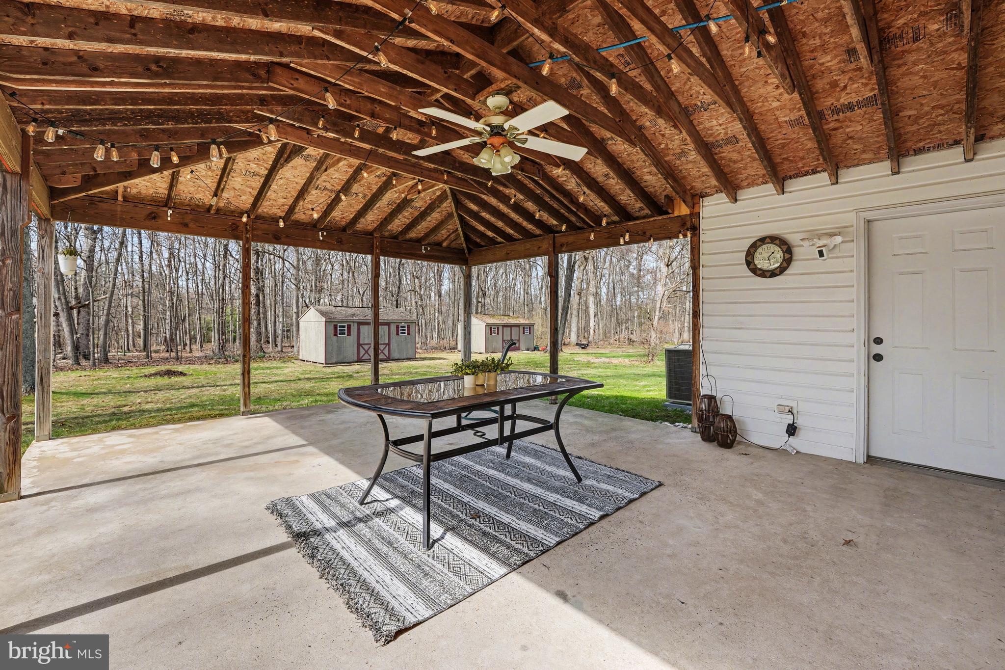 HATFIELD MANOR - Residential