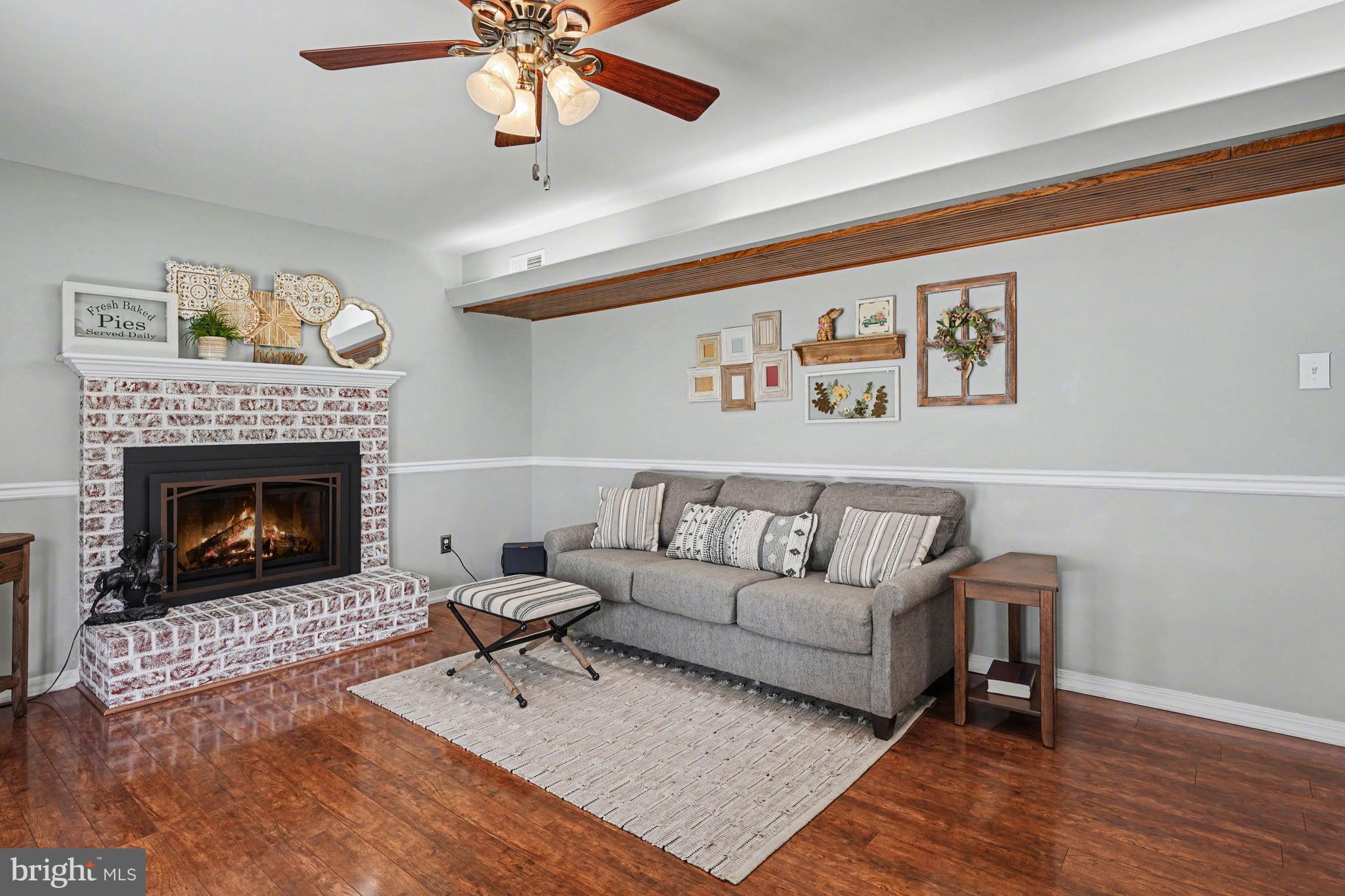 HATFIELD MANOR - Residential