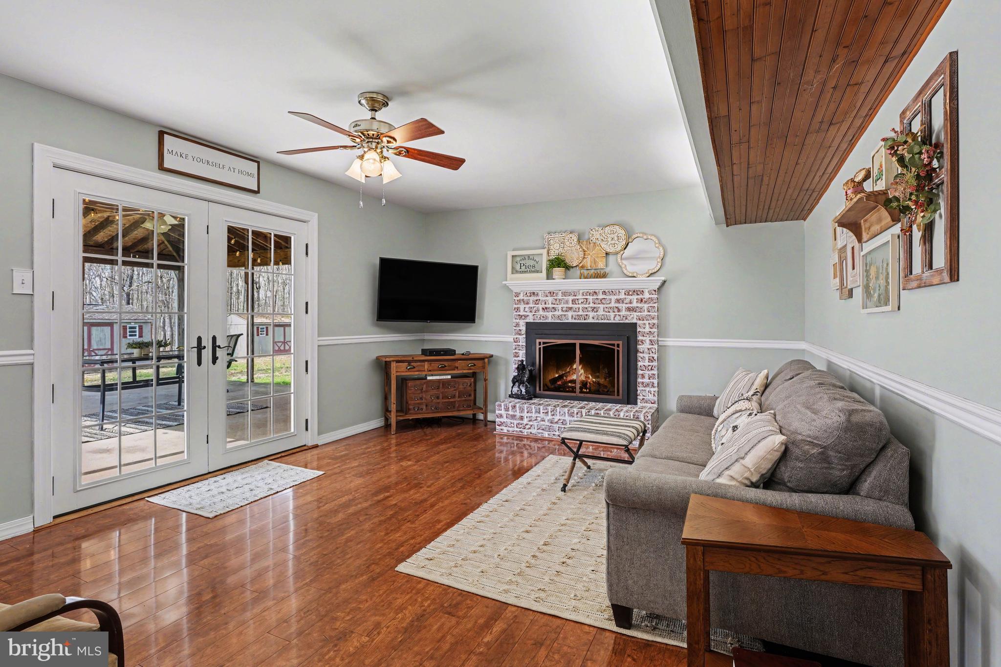 HATFIELD MANOR - Residential