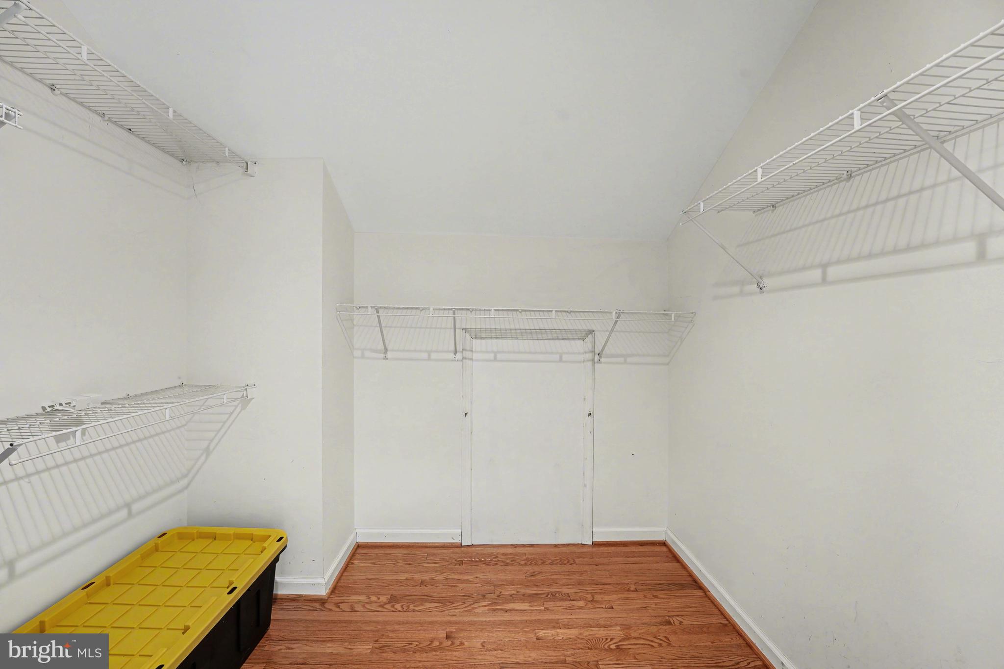 HATFIELD MANOR - Residential