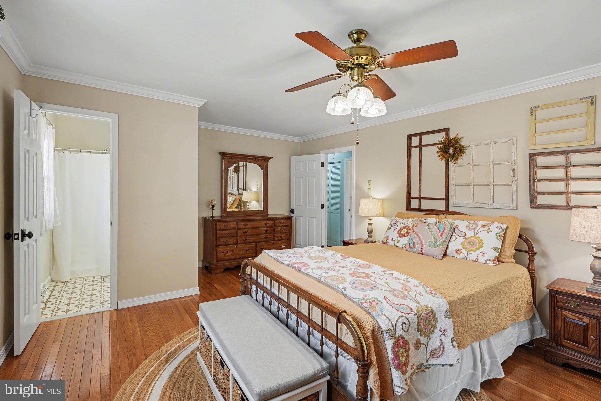 HATFIELD MANOR - Residential