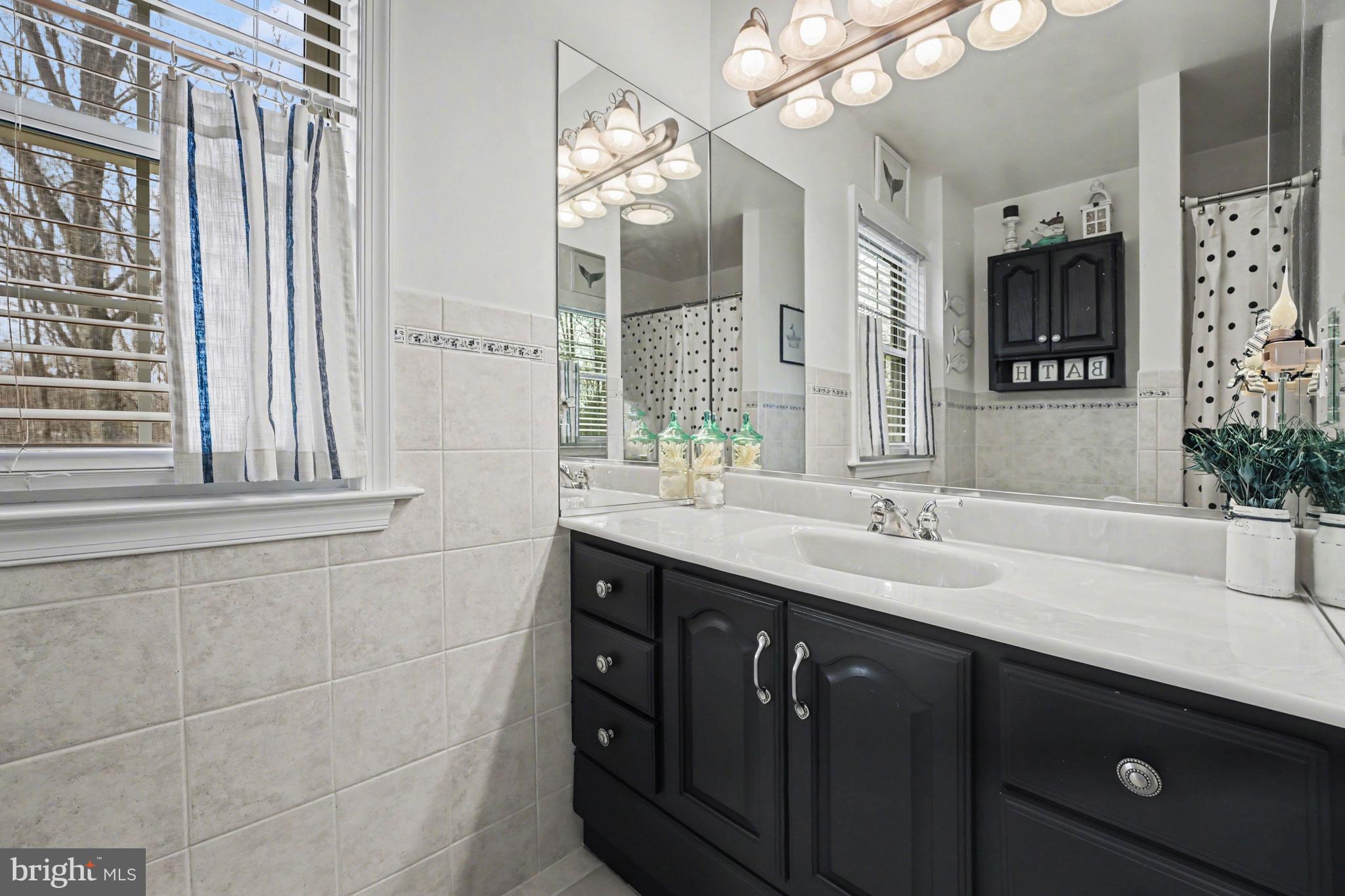 HATFIELD MANOR - Residential