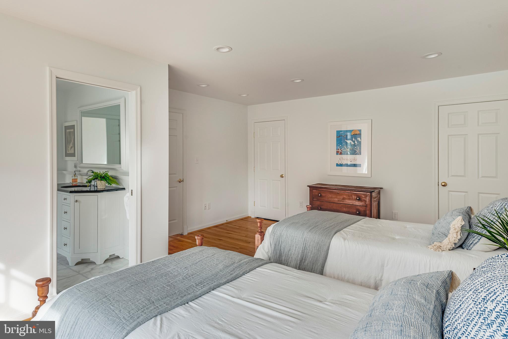 MELVIN POINT - Residential