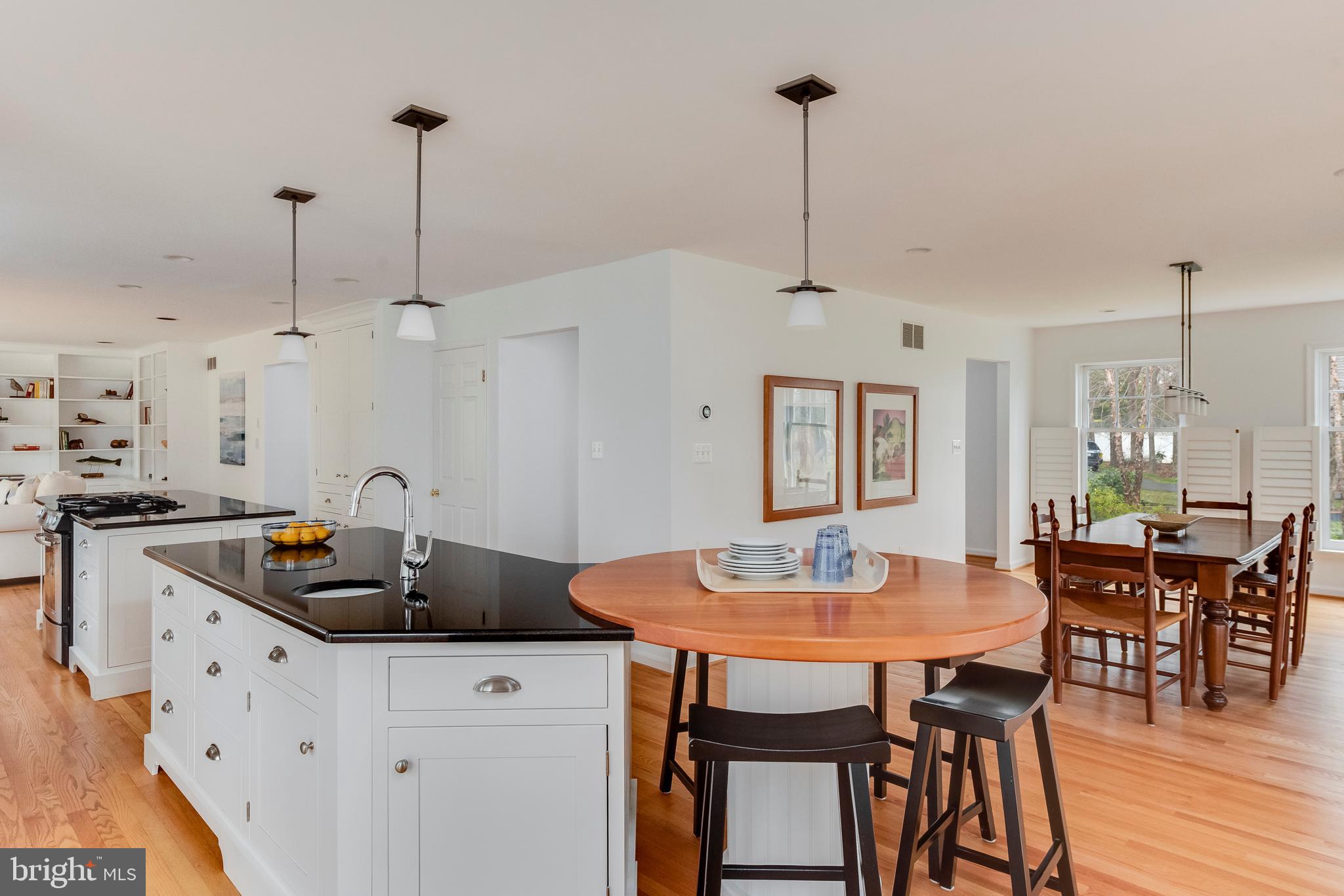 MELVIN POINT - Residential